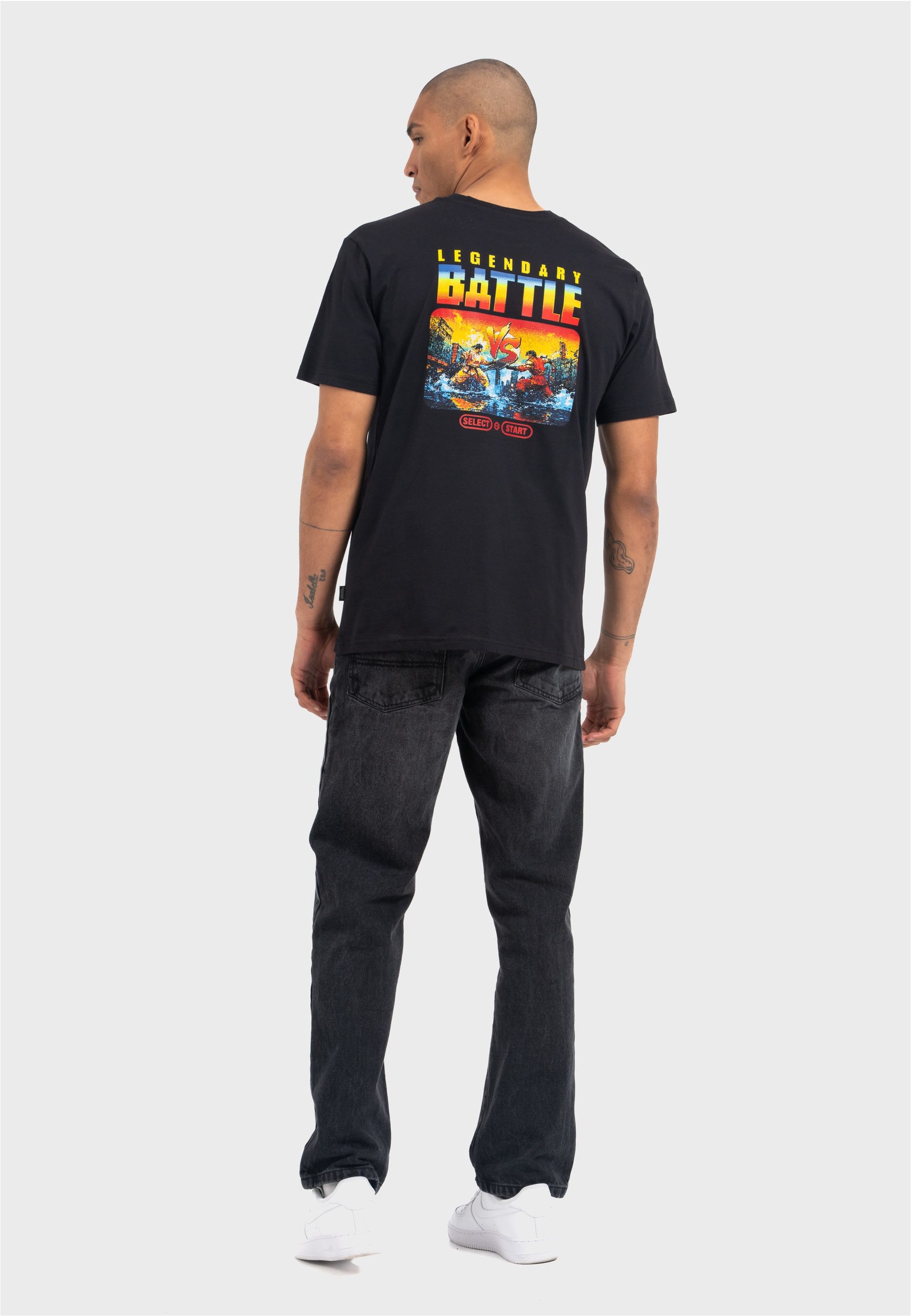 T-Shirt Retro Pixel Battle Logo Graphic