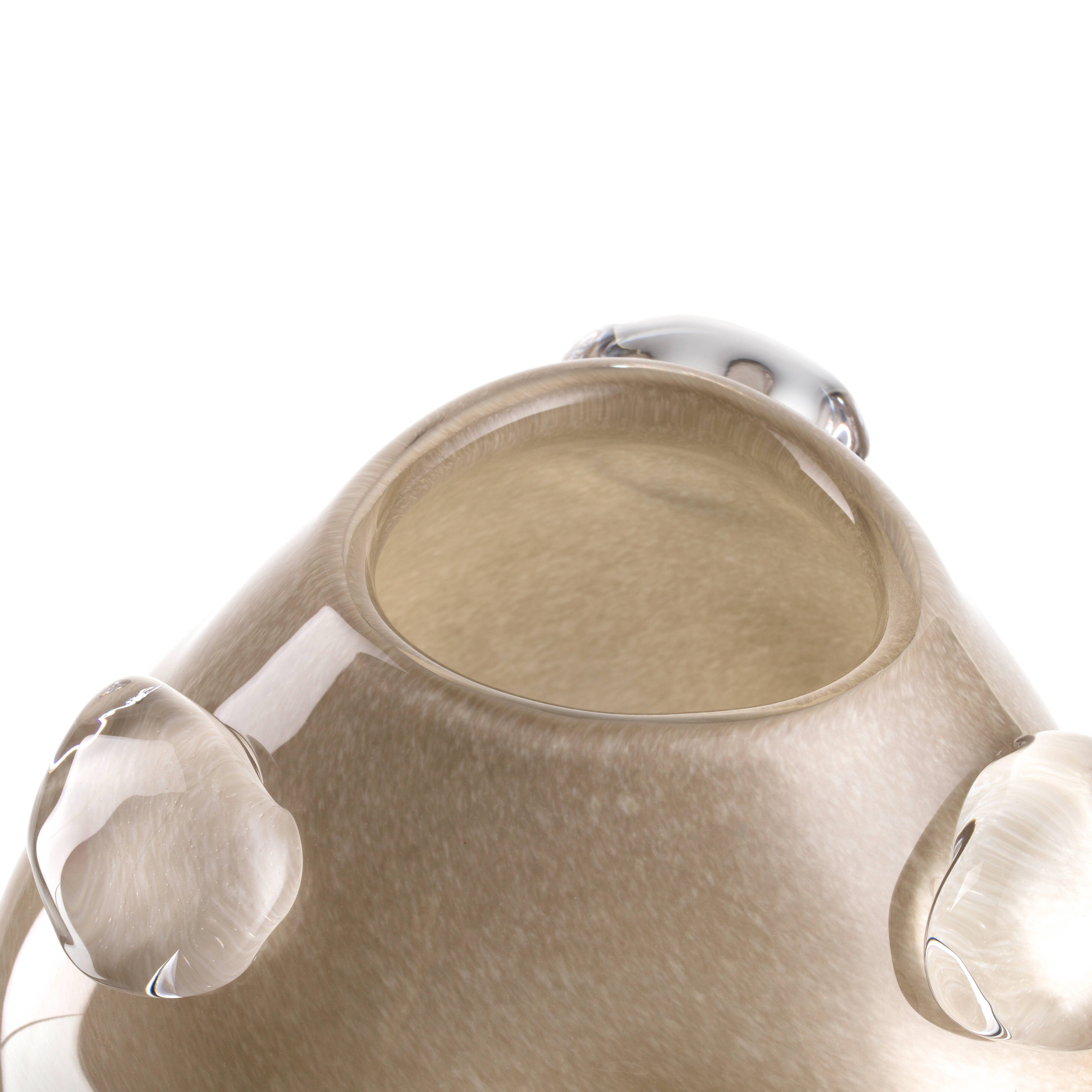 LEONARDO Tischvase LEONARDO X MICHI VON WANT, Handgefertigtes Unikat, Farbglas beige, organische Form, Blickfang