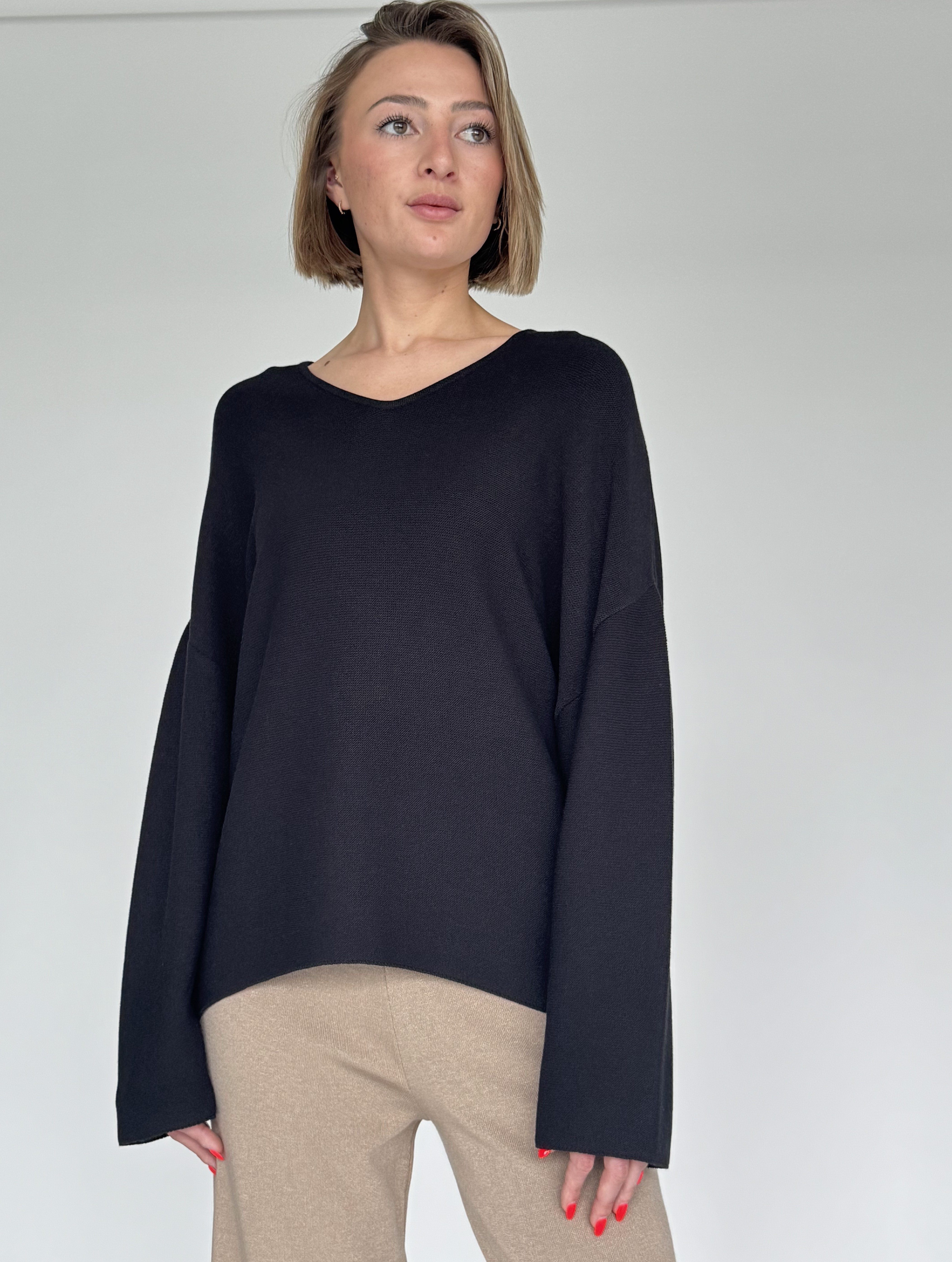 Zuckerwatte V-Ausschnitt-Pullover feingestrickt aus wertiger Viskose Stretch Mischung