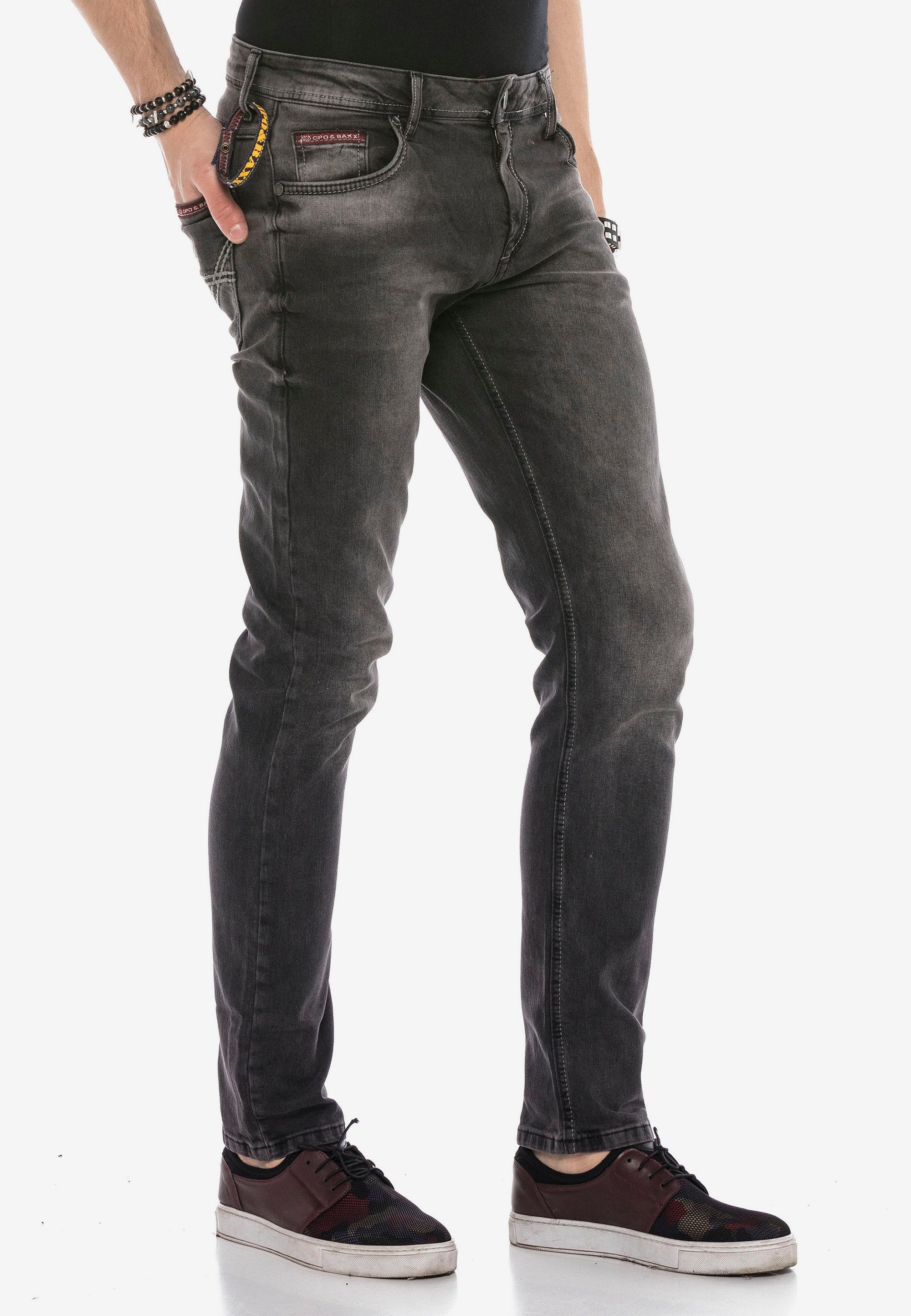 Cipo & Baxx Bequeme Jeans mit optimaler Passform in Slim-Straight Fit schwarz