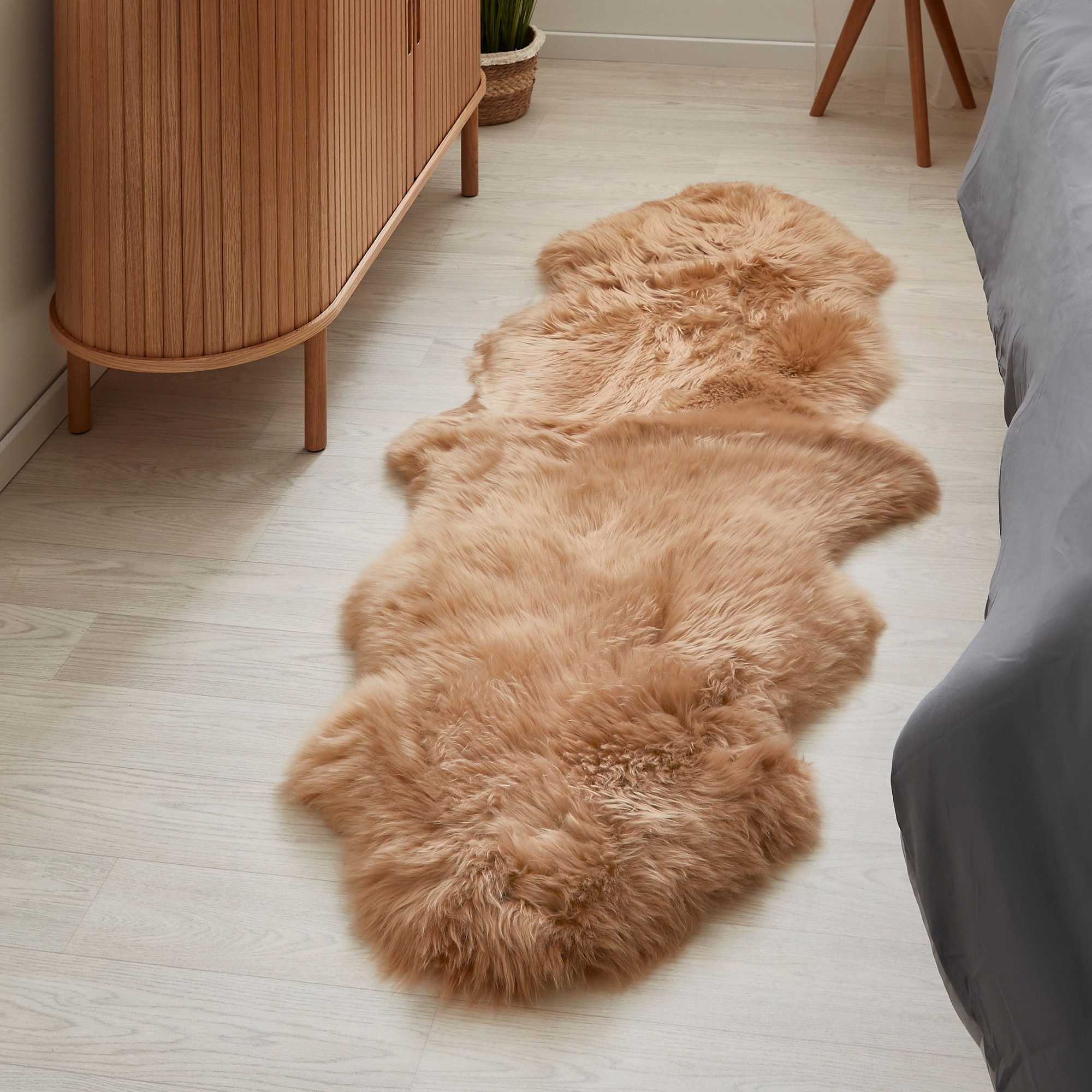LUXOR living Fellteppich Schaffell Namika, fellförmig, Höhe: 50 mm, echtes Lammfell, weich & flauschig, große Farbauswahl, in 2 Größen – Bild 3 von 5