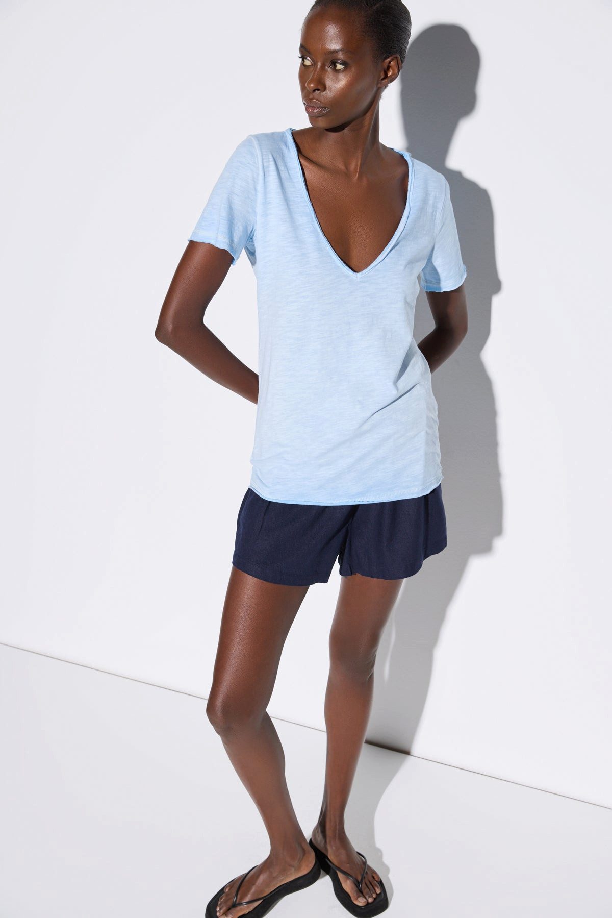 T-Shirt Basic-T-Shirt mit V-Ausschnitt