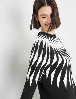 GERRY WEBER Strickkleid Kurzes Kleid mit Jacquard-Muster und Raglanarm
