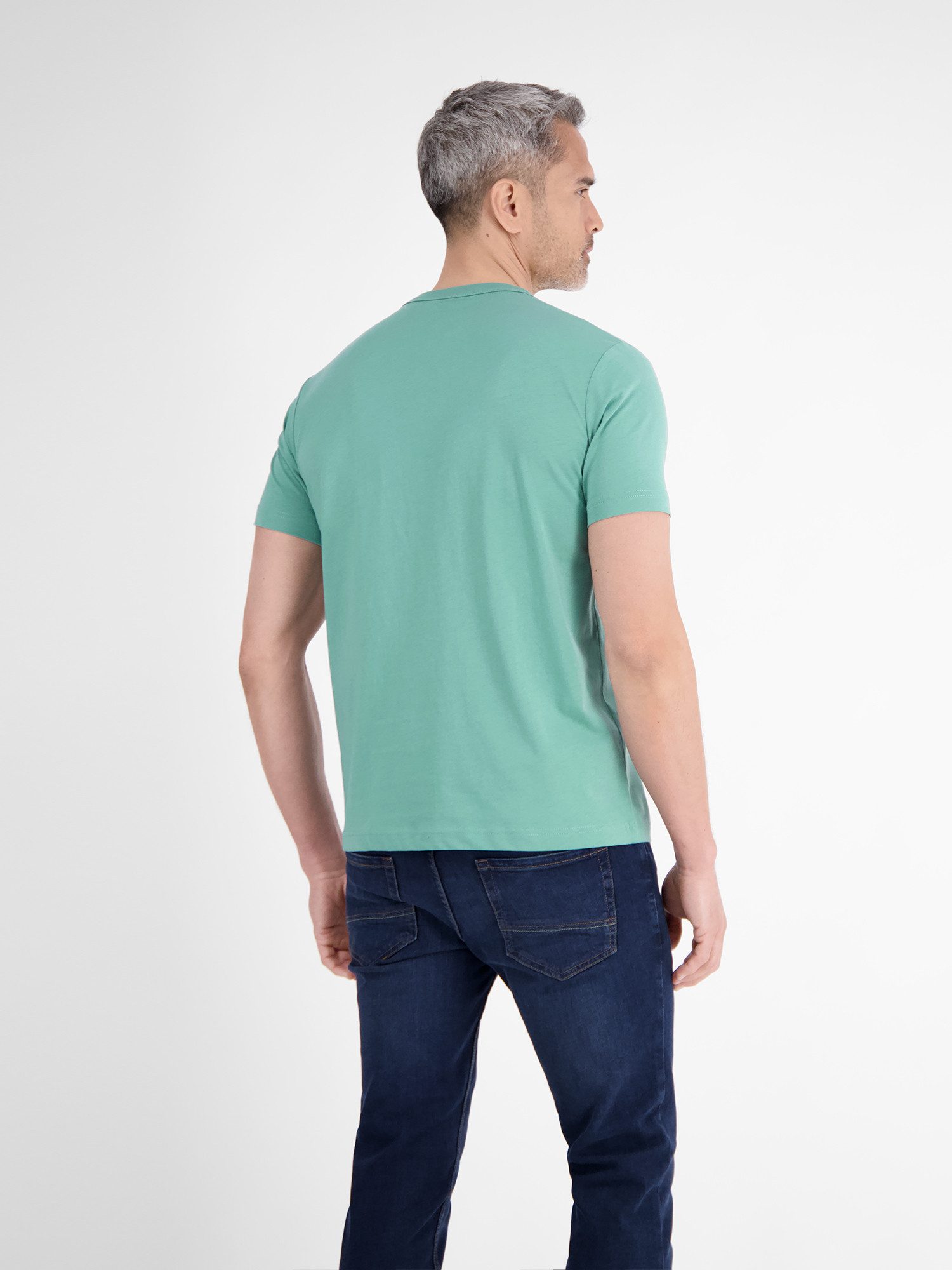 LERROS T-Shirt LERROS Unifarbenes T-Shirt mit Brustprint günstig online kaufen