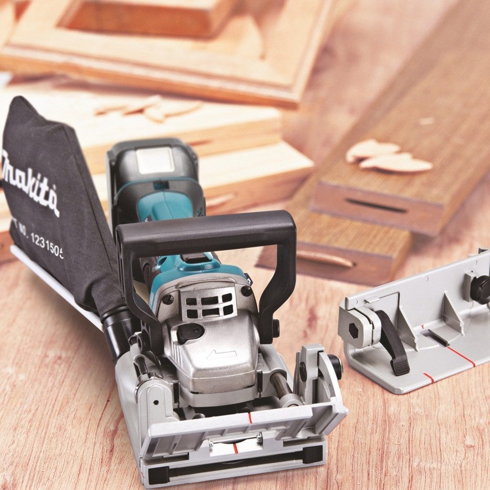 Makita Akku-Fräse, 18 in V, Nutfräse 18V, DPJ180RTJ, 100 mm, 2 x 5 Ah Li-Ion in MAKPAC 3