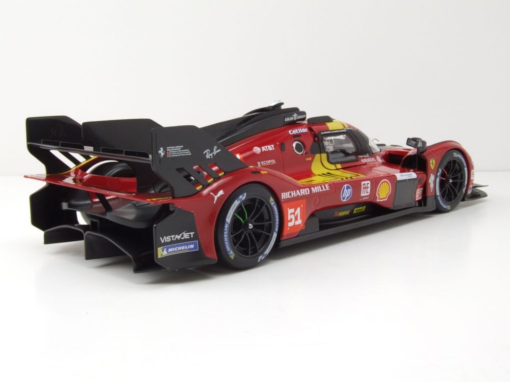 Bburago Modellauto Ferrari 499P #51 24H Le Mans 2025, Maßstab 1:18