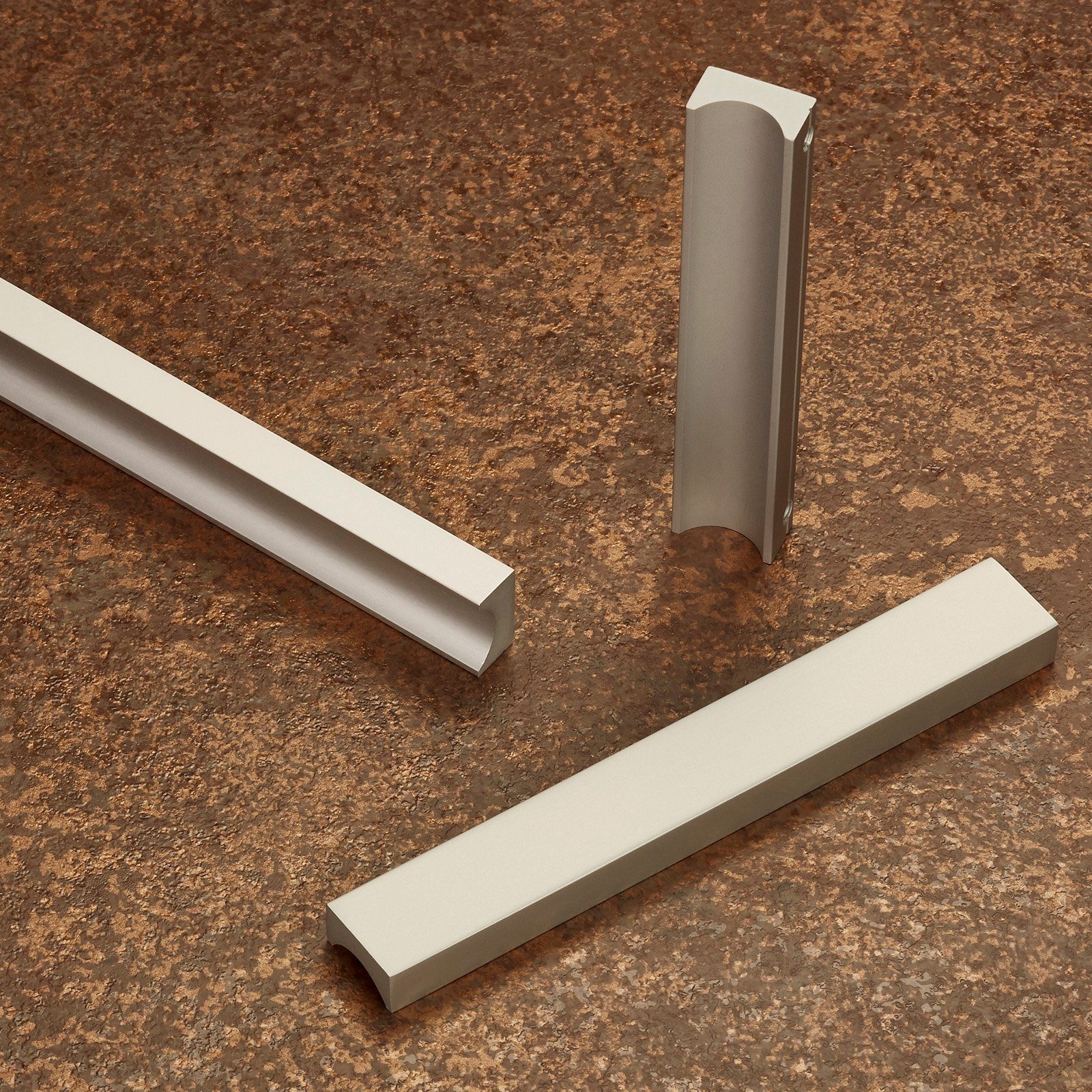 SO-TECH® Möbelgriff Griffleiste GÖTEBORG Aluminium Bohrlochabstände 32 - 320 mm, BA 288 mm Aluminium EV1 eloxiert inkl. Schrauben