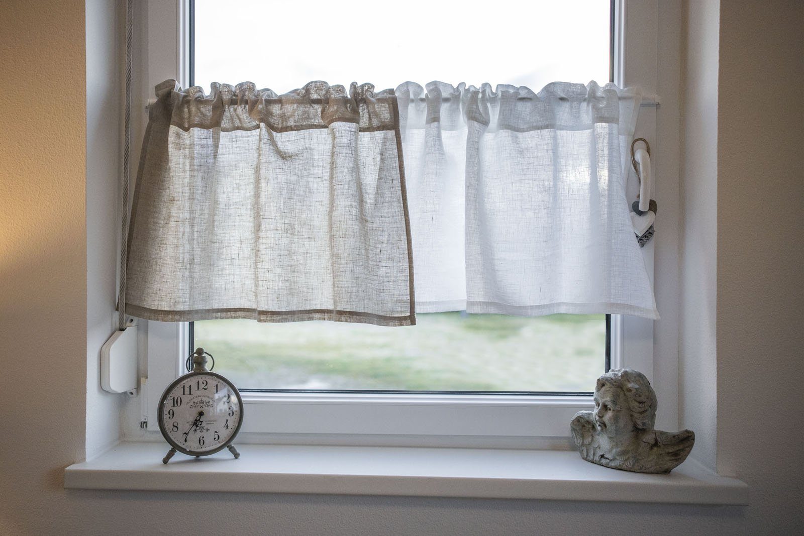 beties Scheibengardine Leinen (1 St), Stangendurchzug, halbtransparent, 100% Leinen, Bistrogardine 45x85 cm Landhausstil mit Tunnelaufhängung Fertiggardine