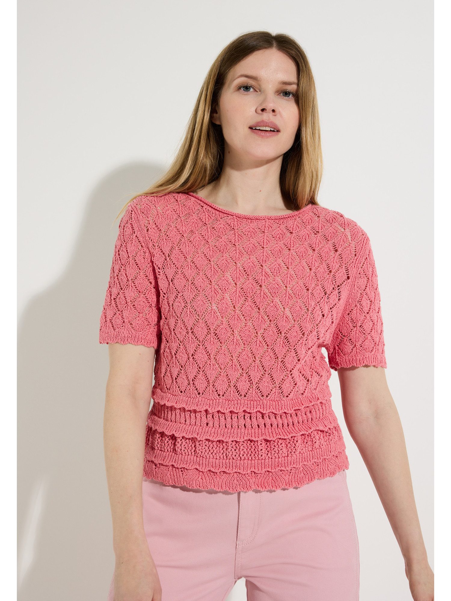 MORE&MORE Rundhalspullover kurzer, leicht transparenter Lochstrickpullover