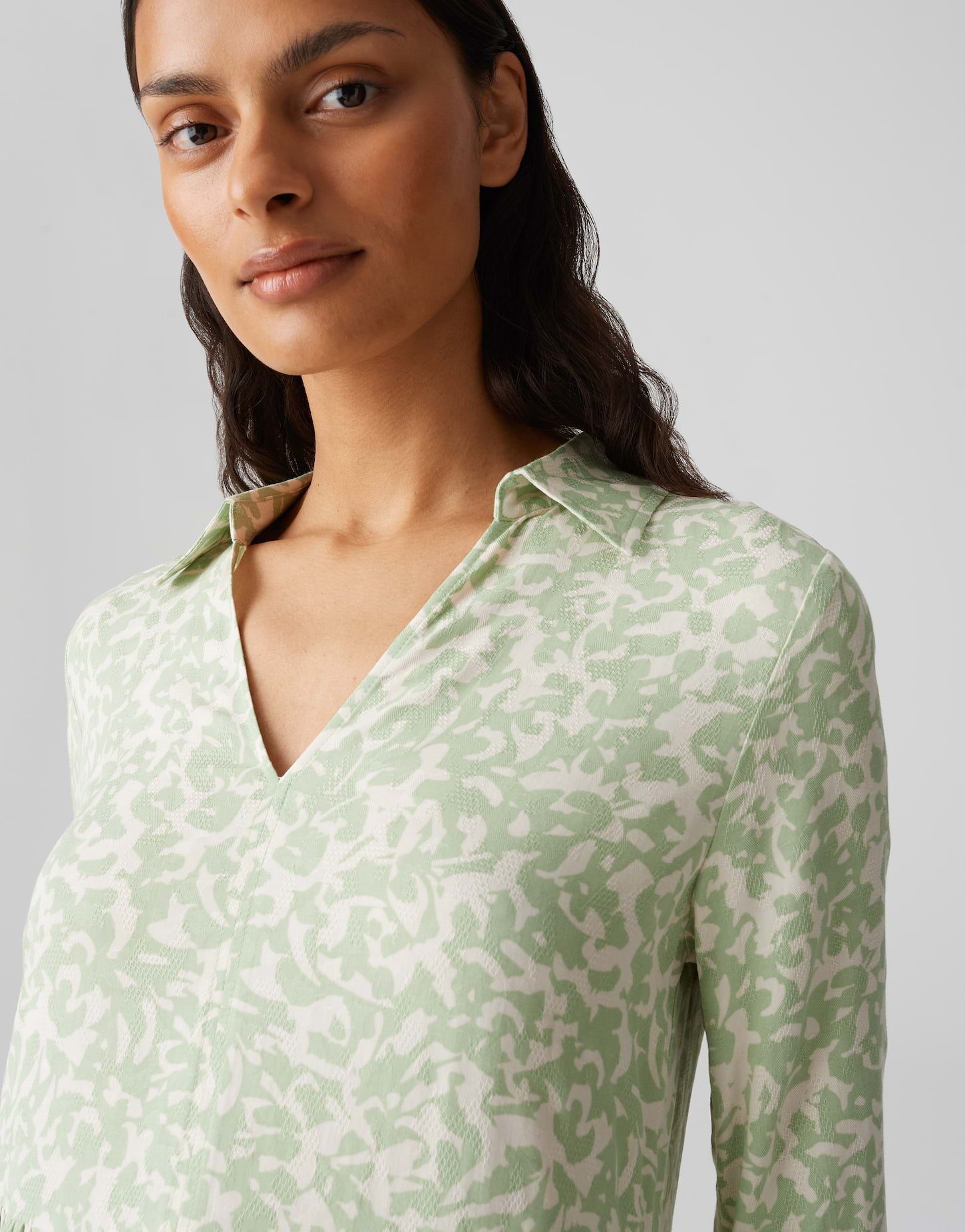 OPUS Minikleid WALARI Regular mit femininen Volantstufen