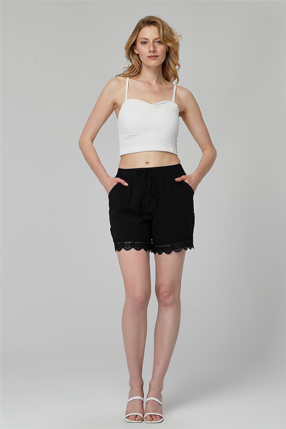 HomeStore Shorts Spitzenbesatz Shorts
