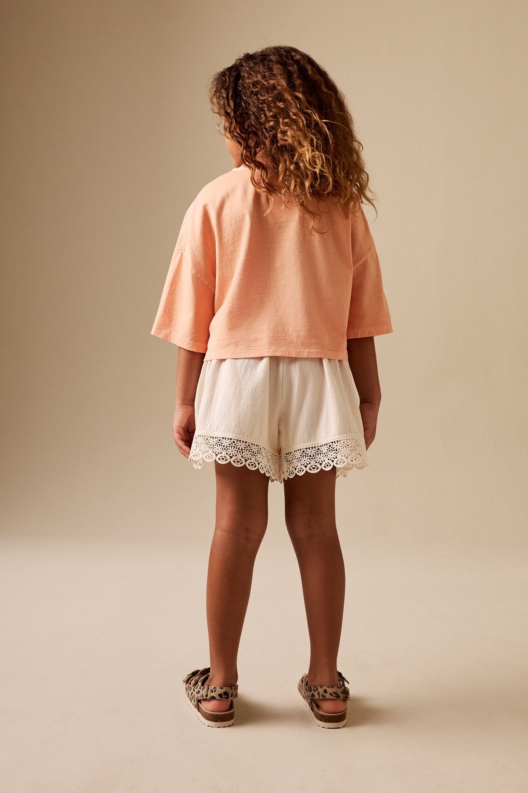Next T-Shirt & Shorts T-Shirt und strukturierte Shorts im Set (2-tlg)