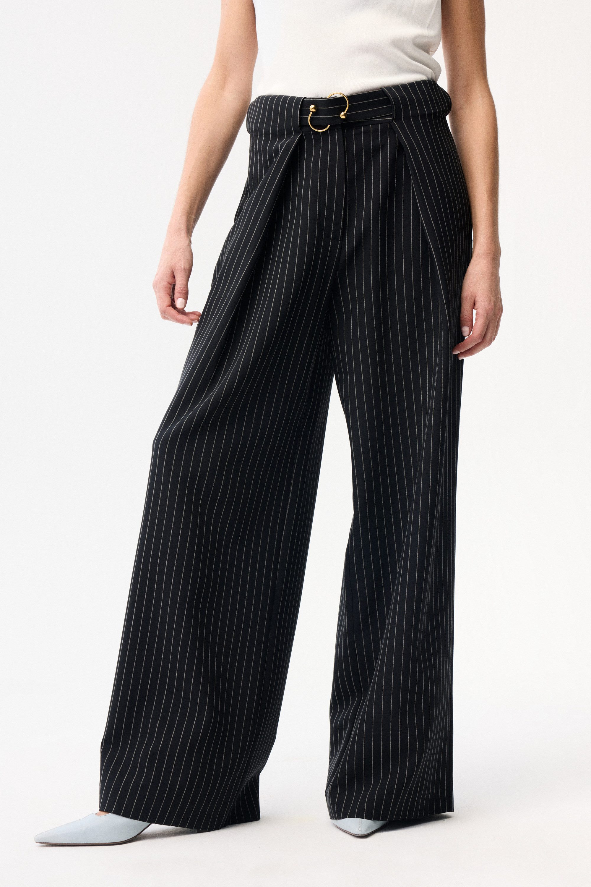 adL 7/8-Hose Gestreifte Hose mit weitem Bein und Gürteldetail