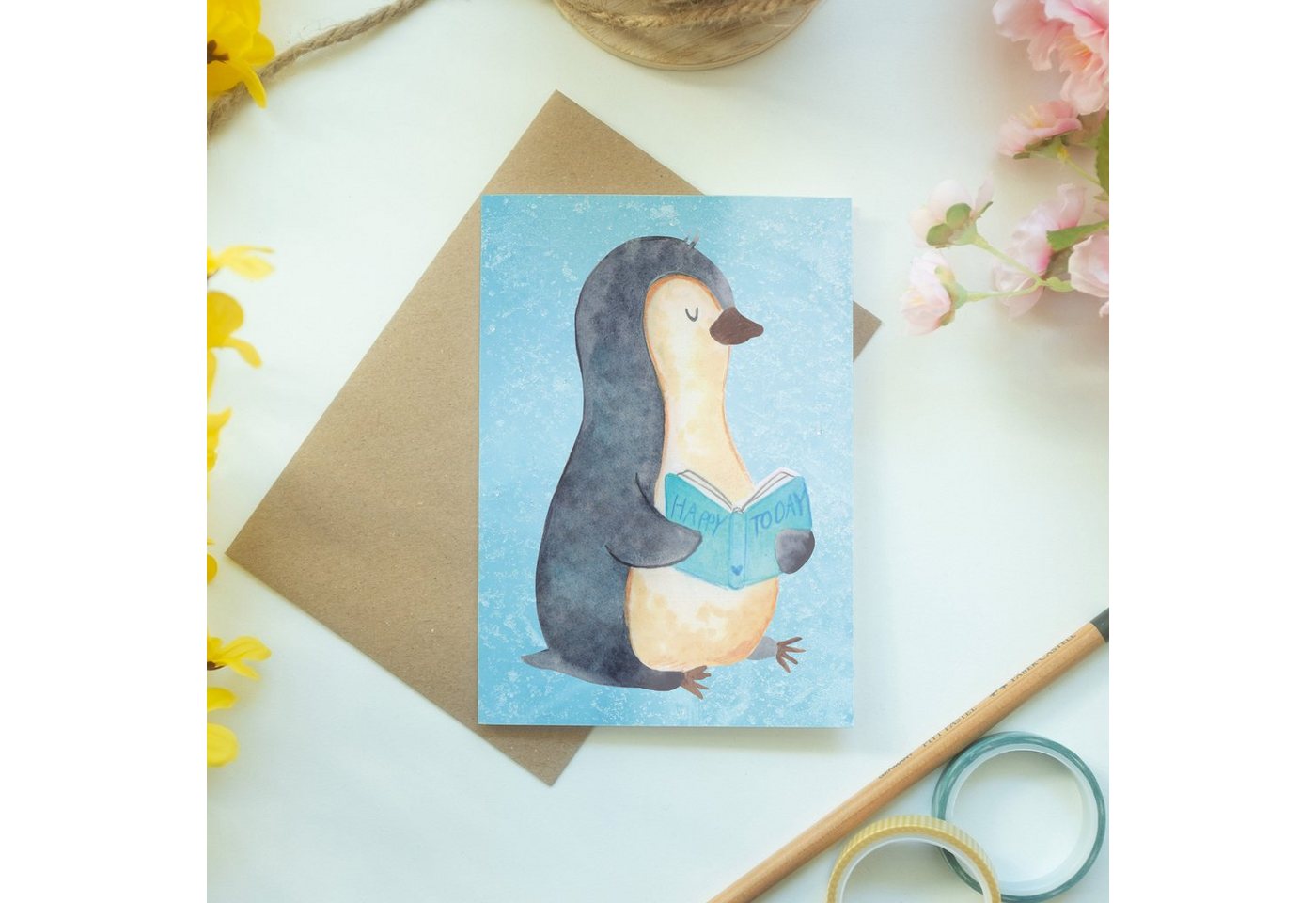 Thumbnail - Mr. & Mrs. Panda Grußkarte Pinguin Buch - Eisblau - Geschenk, Geburtstagskarte, Freizeit, nichts, Einzigartiges Design