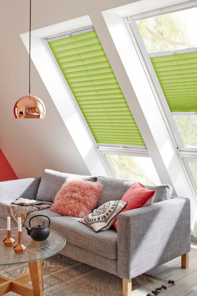 Dachfensterplissee StartUp Style Crepe, verschraubt, Führungsschienen mit grün Lichtschutz, verspannt, sunlines