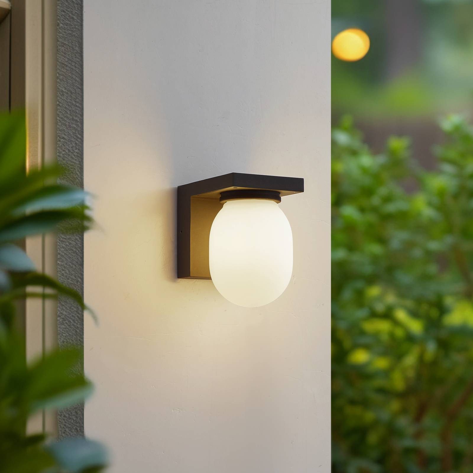 Lucande Außen-Wandleuchte Ovaali, Metall, Schwarz IP65, 1 x 10 W LED