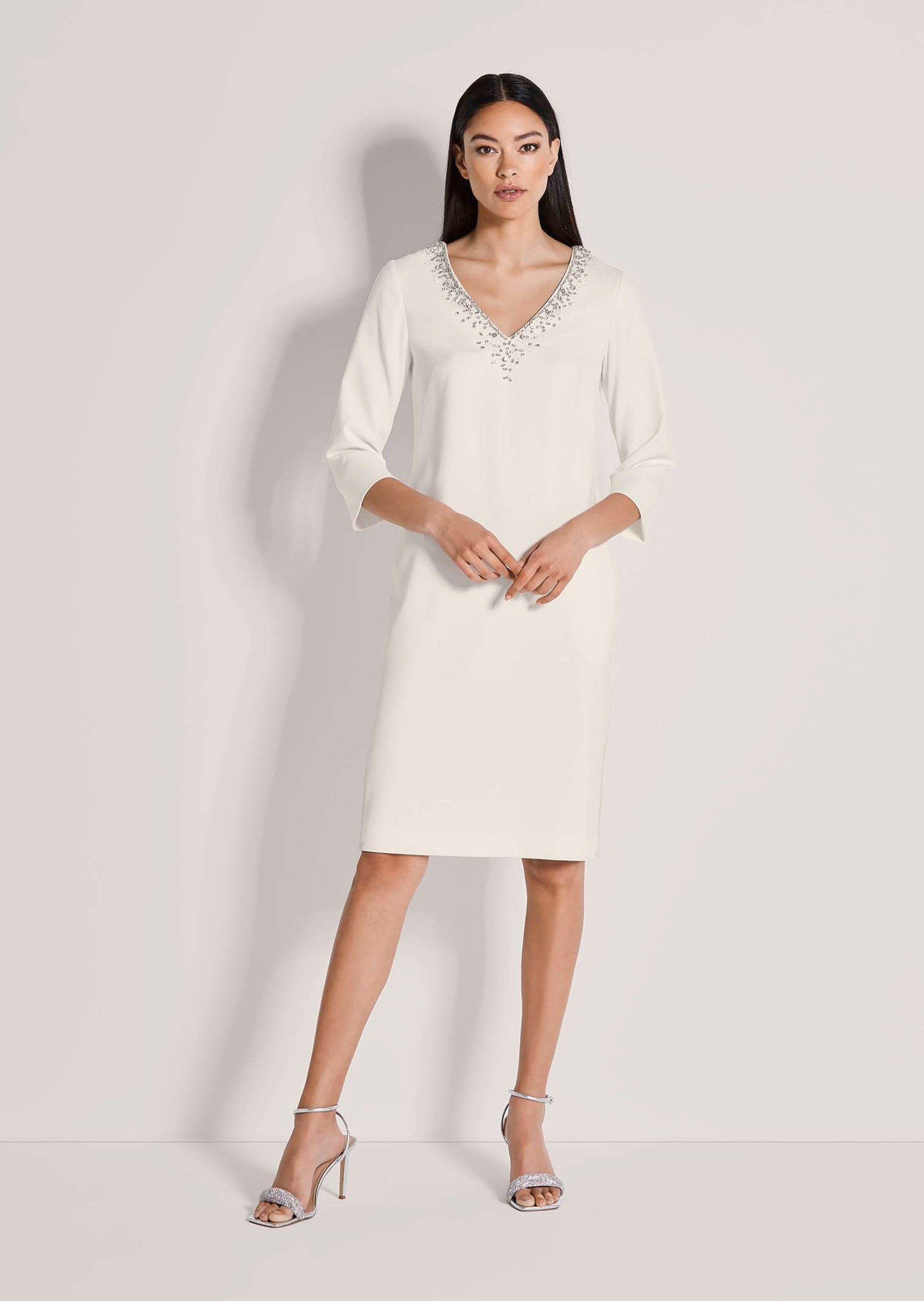 MADELEINE Etuikleid Businesskleid mit Strass-Details Sommerkleid mit V-Auss günstig online kaufen