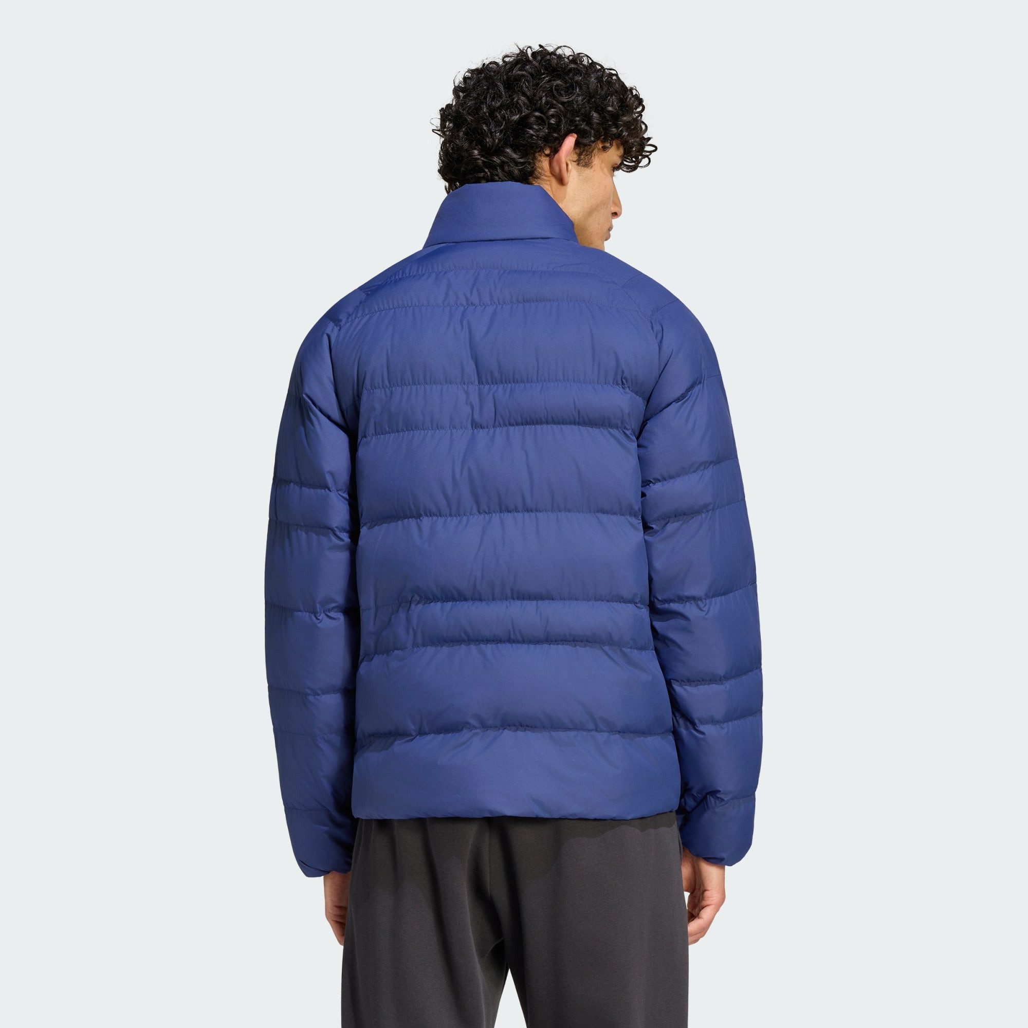 adidas Sportswear Funktionsjacke ESSENTIALS ISOLATIONSJACKE, VERSTAUBAR (1-St) – Bild 2 von 5