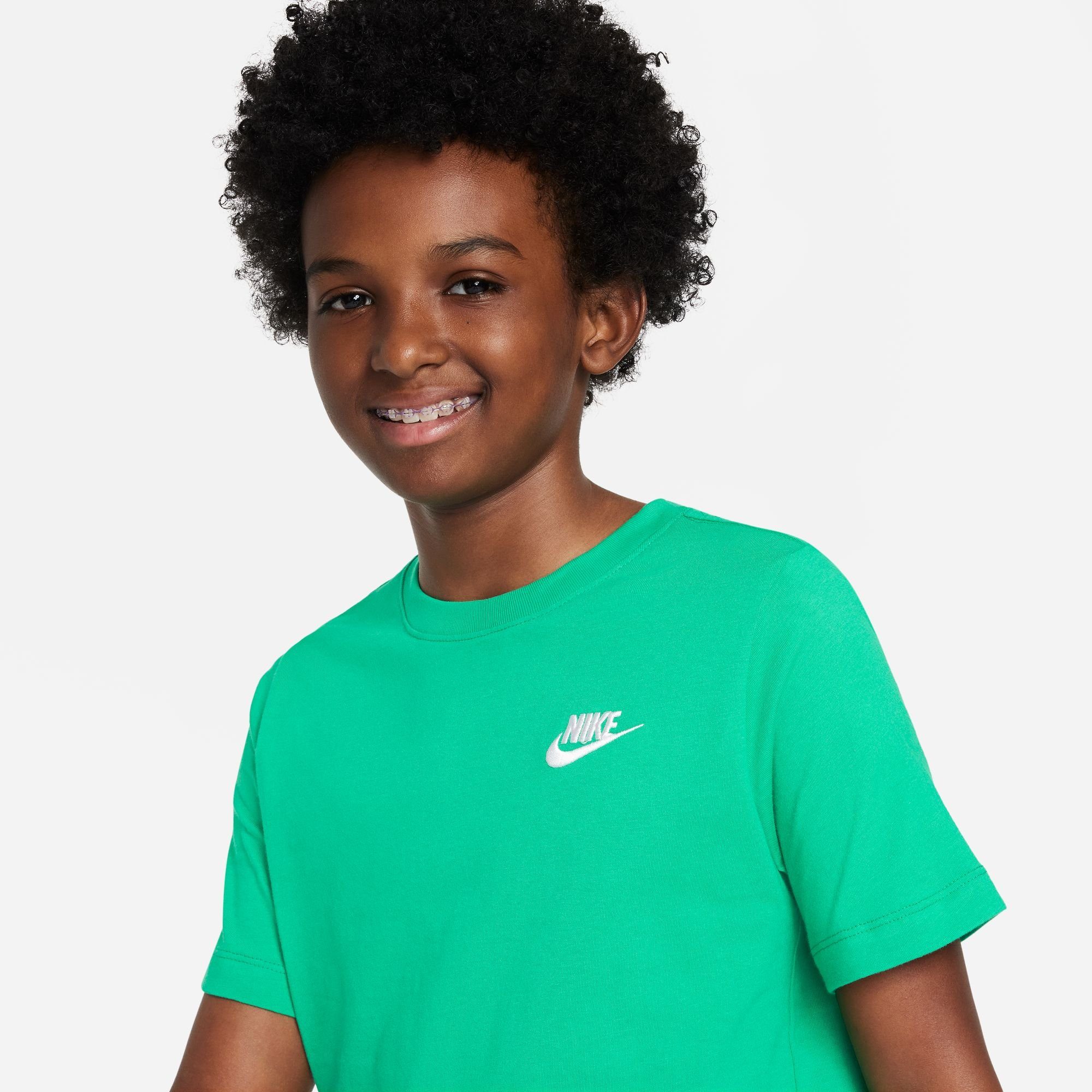 Nike T-Shirt Sportswear KIDS' STADIUM BIG T-SHIRT GREEN/WHITE