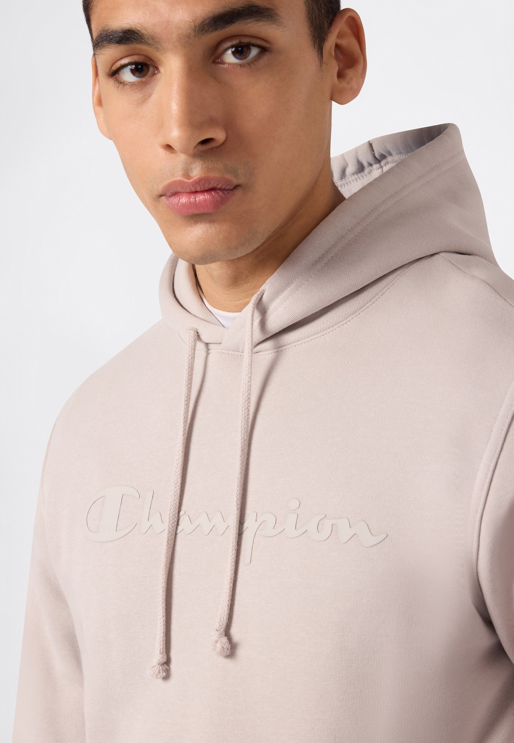 Champion Kapuzensweatshirt SPORTWEAR HOODIE Standard Fit Langarm-Ausführung, aus Baumwolle und Polyester, Standard Fit