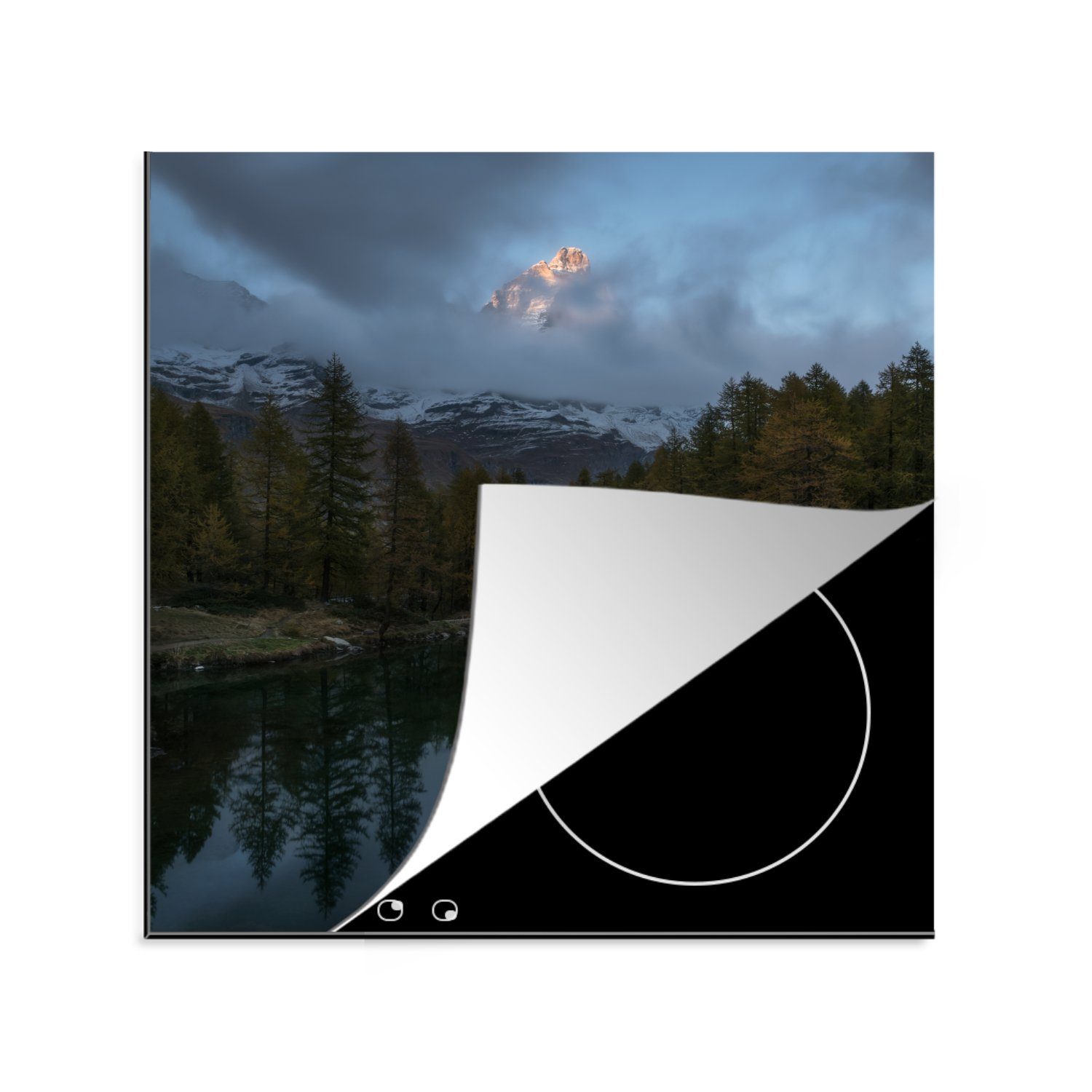 MuchoWow Herdblende-/Abdeckplatte Matterhorn im Nebel in der Schweiz, Vinyl, (1 tlg), 78x78 cm, Ceranfeldabdeckung, Arbeitsplatte für küche