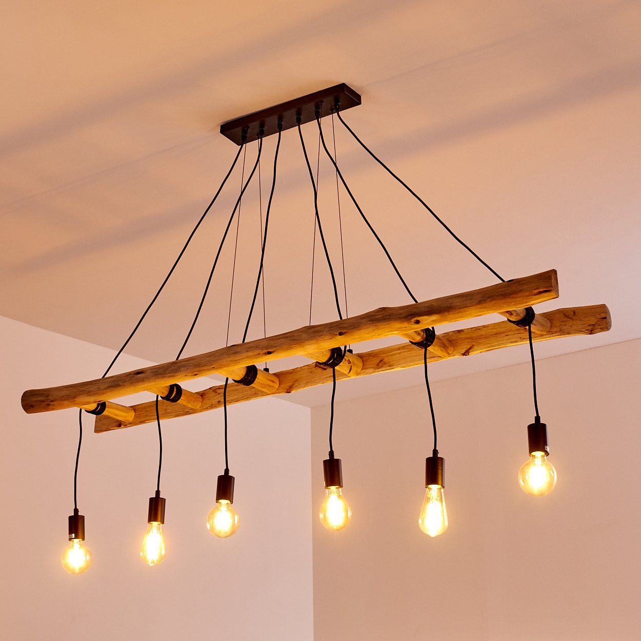 Leuchtmittel, in Schwarz/Braun, aus Pendelleuchte moderne hofstein 6xE27, Metall/Holz »Campo« Hängelampe ohne