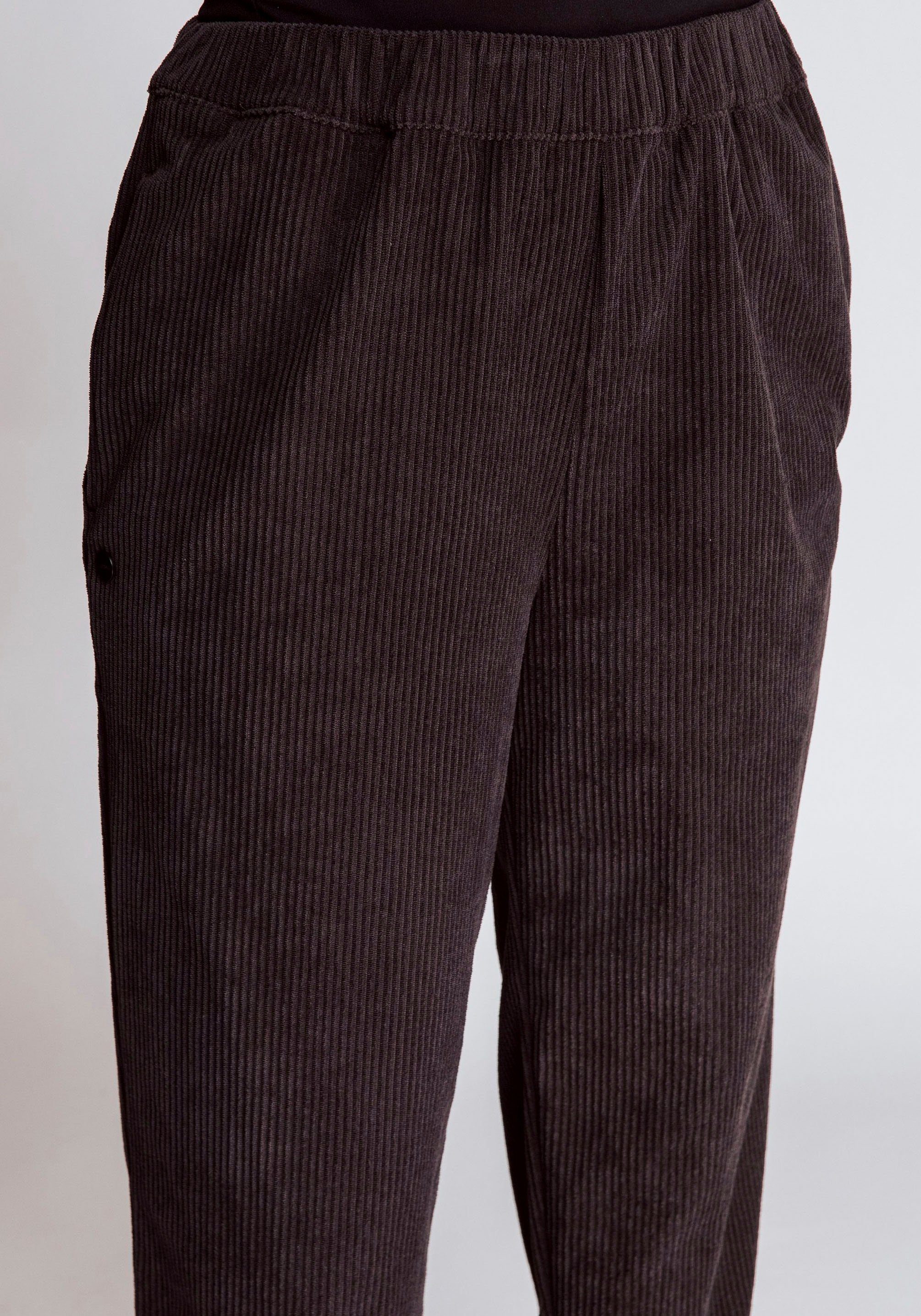 Zhrill Cordhose PIA in black Cord-Optik