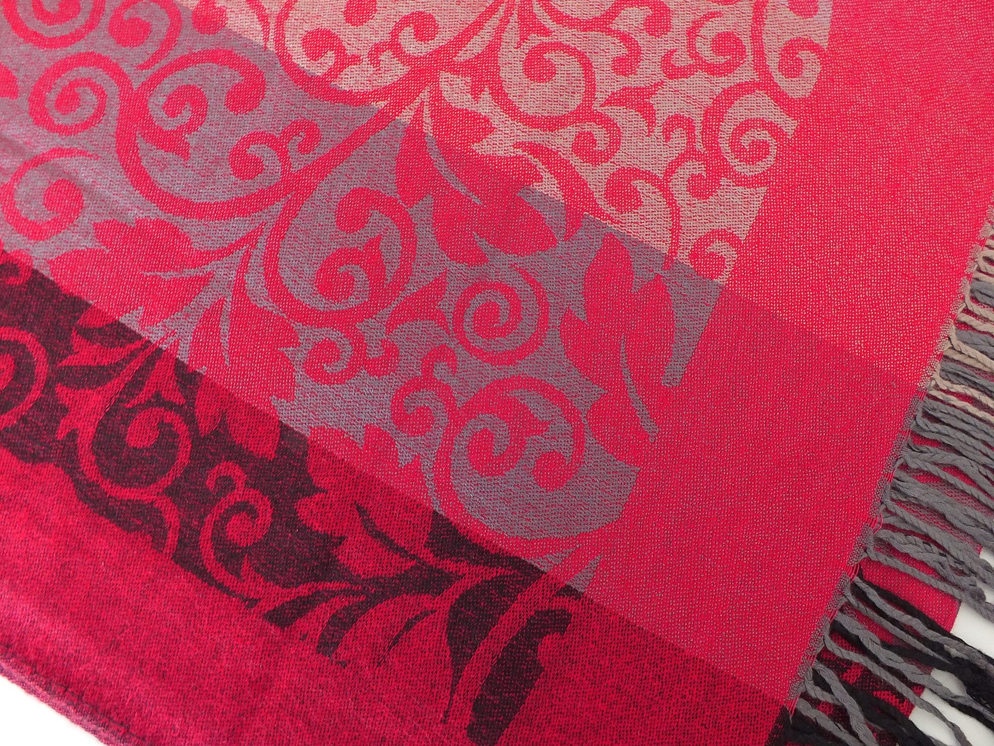 chic4home Schal Dreamy Flair, (1-St. 1-teilig), Damen Schal Stola eleganter Longschal florale Motive