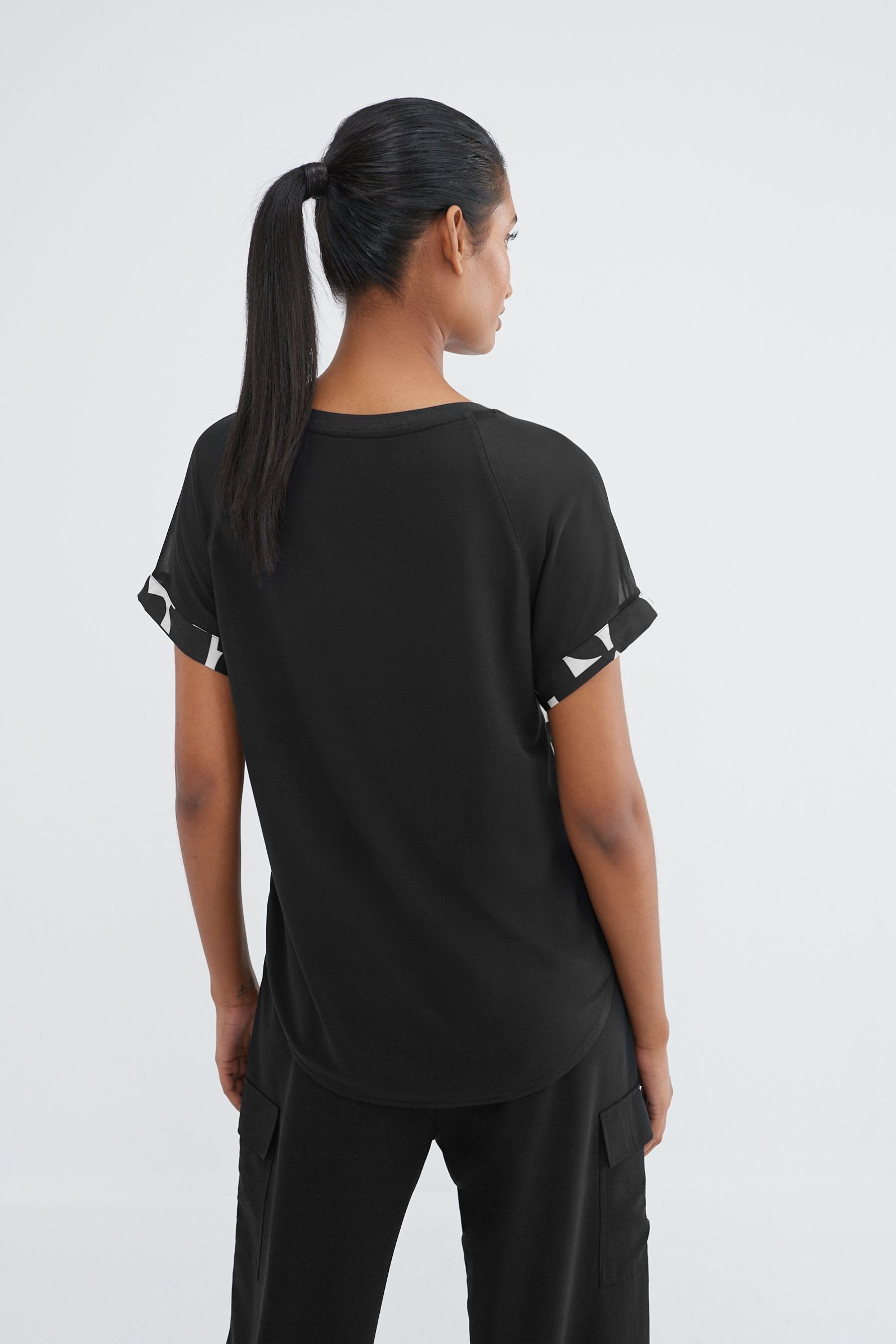 Raglanärmeln Next Webmix aus Black and T-Shirt mit Kurzärmliges (1-tlg) T-Shirt Geo White