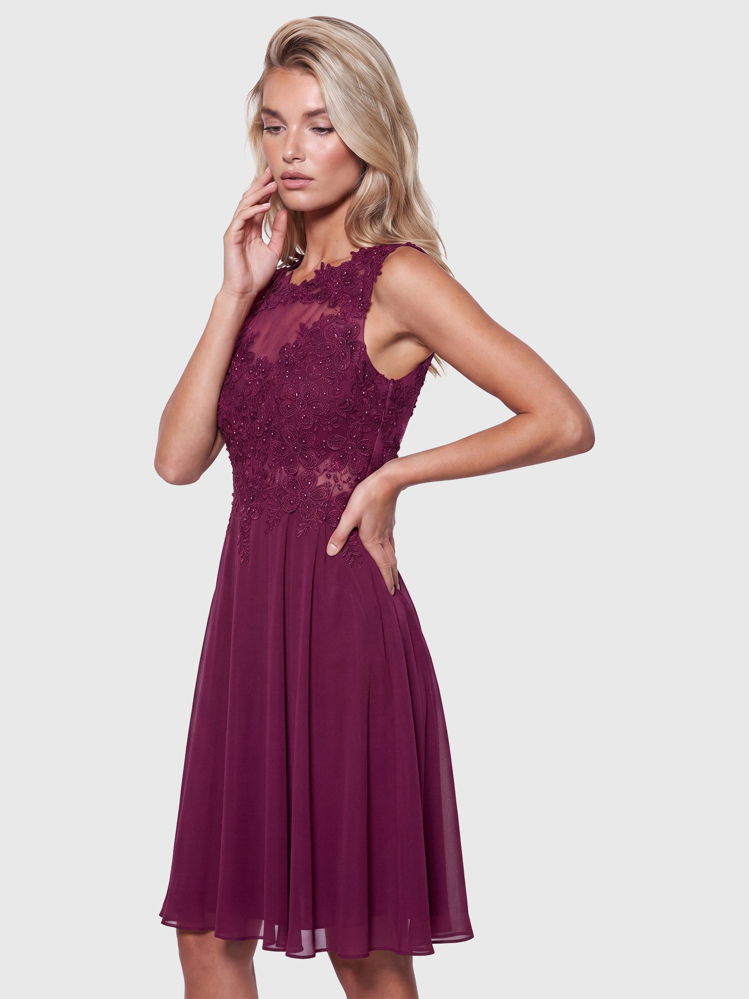 Apart Cocktailkleid mit floraler Spitze und Chiffon