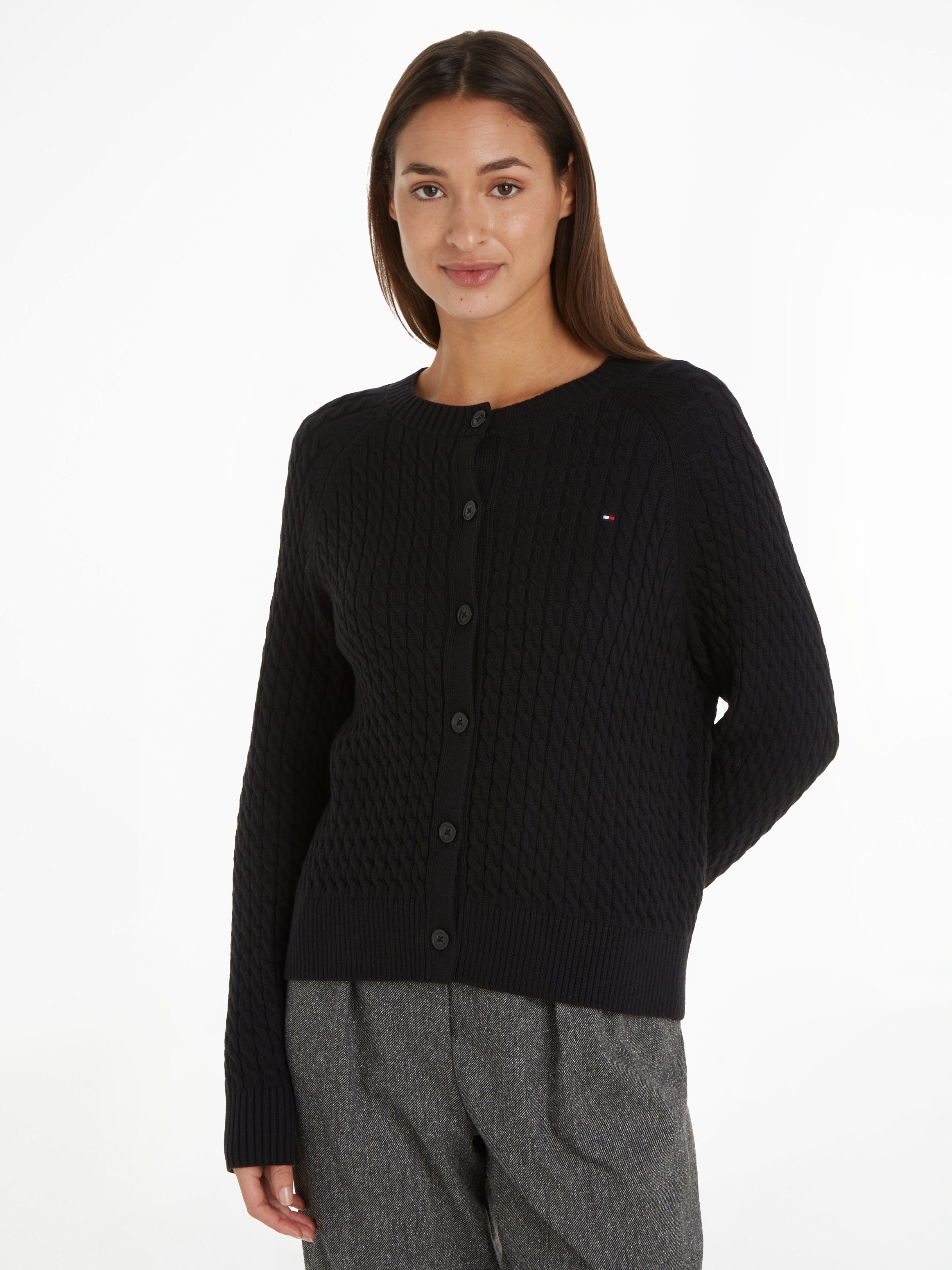 der CO Strickjacke Tommy CABLE mit Hilfiger CARDIGAN MINI Brust auf Logostickerei C-NK