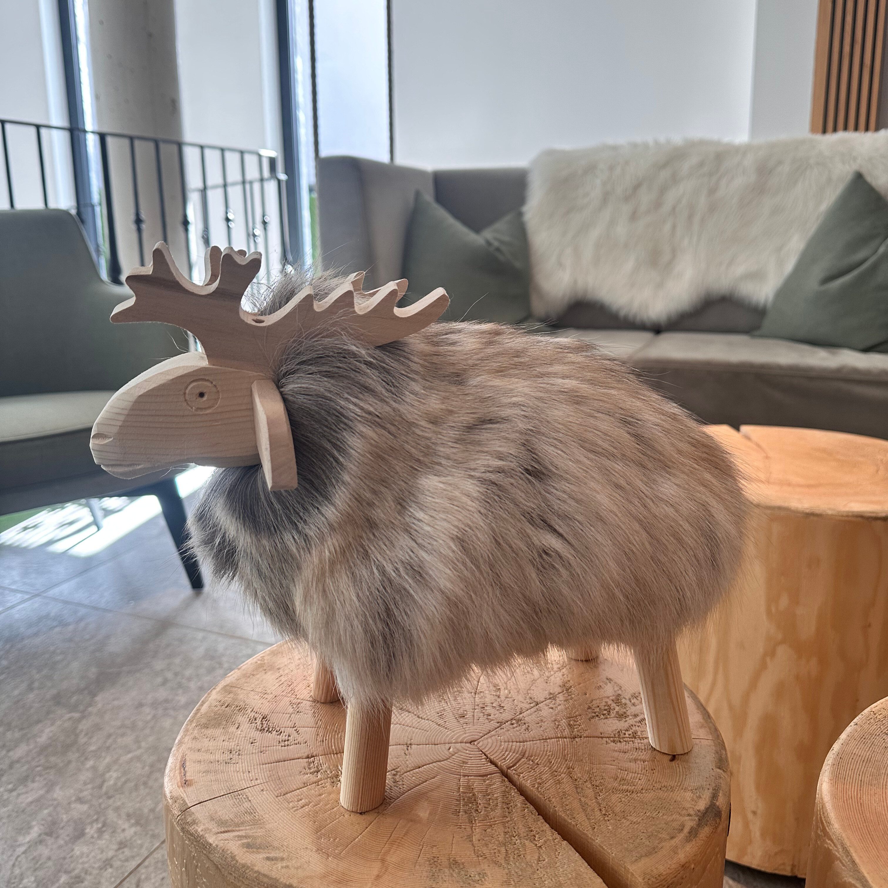 LIRA Deko Dekofigur Holzfigur Deko Elch/Hirsch Rentierfell skandinavische T günstig online kaufen