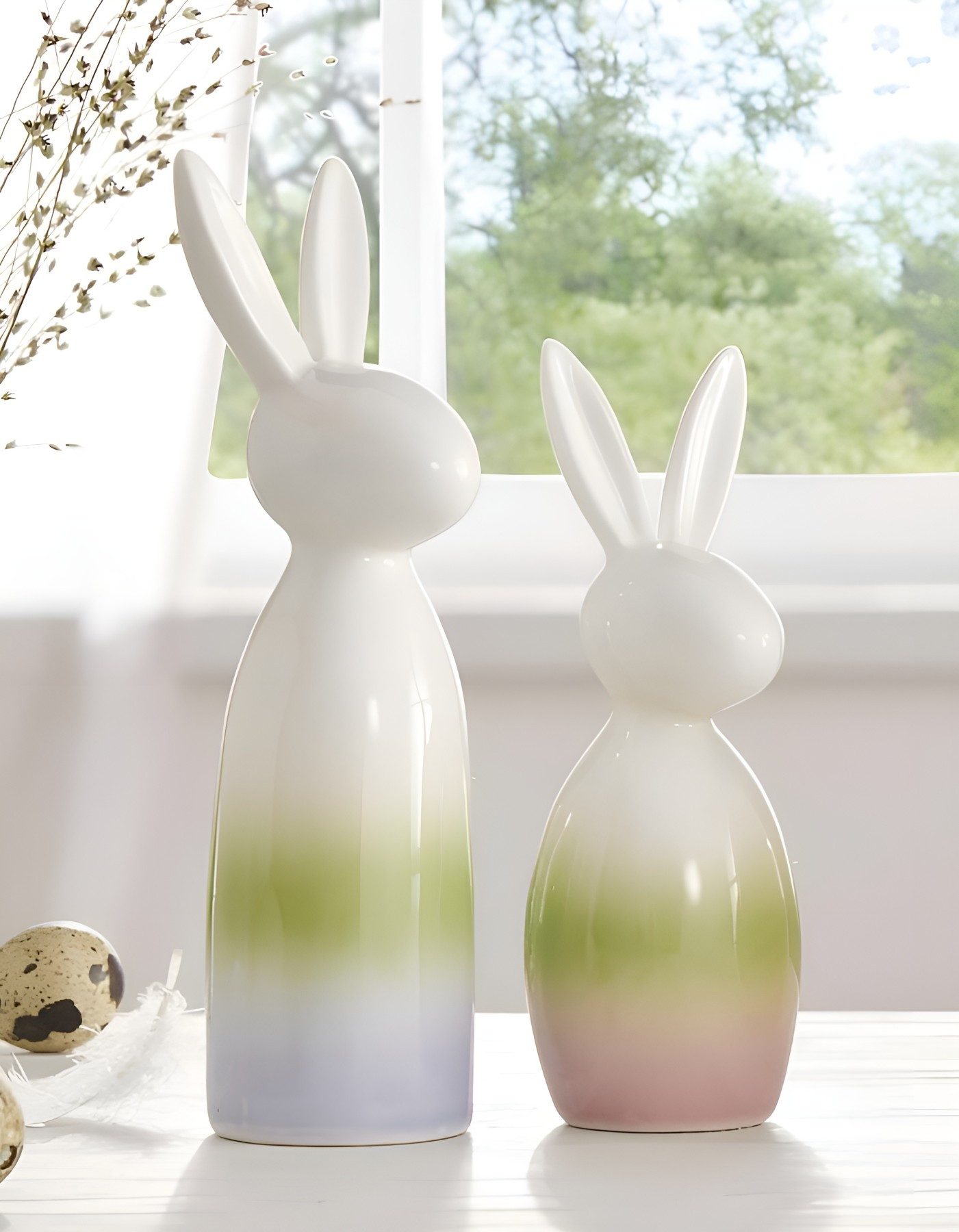 Dekoleidenschaft Osterhase Dekofigur Hase "Pastell" aus Porzellan, weiß glänzend, 14 + 17 cm hoch (2 St., im Set), Osterdeko, Osterhase, Figurenset, moderne Frühlingsdeko, Porzellandeko