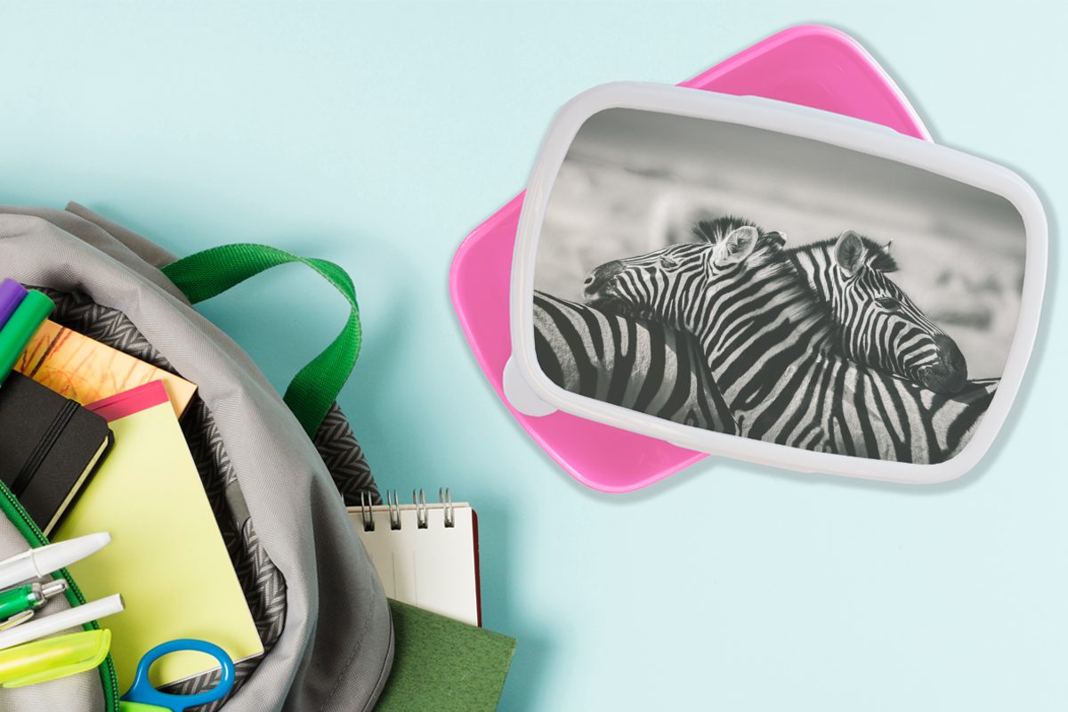 Brotbox MuchoWow Lunchbox Erwachsene, Kuschelige (2-tlg), Mädchen, Brotdose Snackbox, Kunststoff Kinder, Kunststoff, rosa Zebras, für