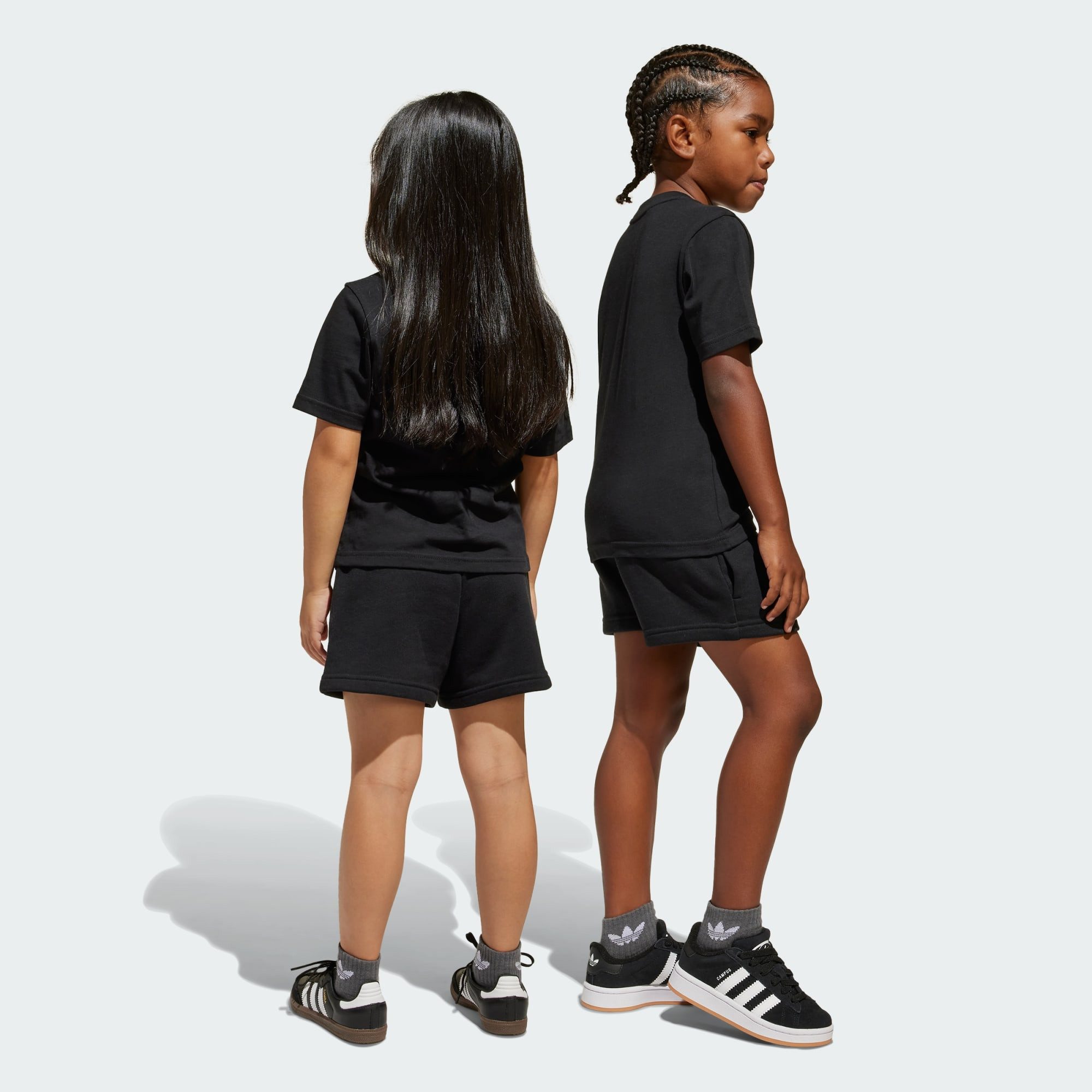 adidas Originals Jogginganzug KIDS SHORTS UND T-SHIRT SET (1-tlg)