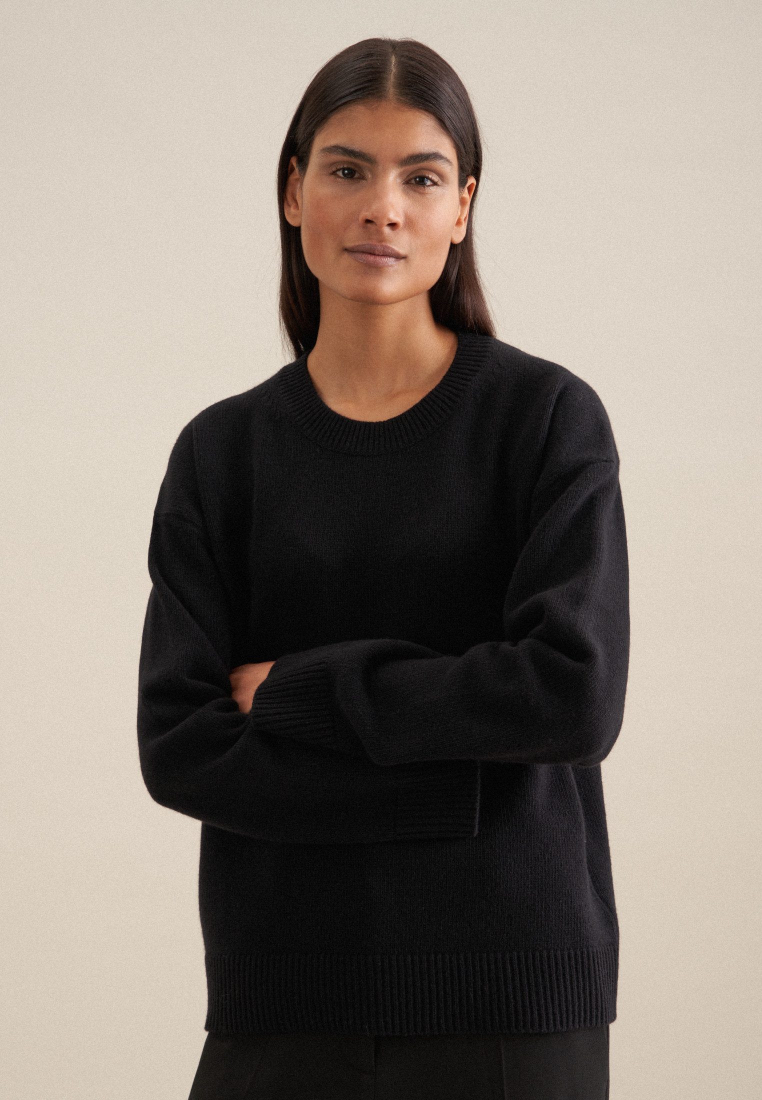 Strickpullover Schwarze Rose