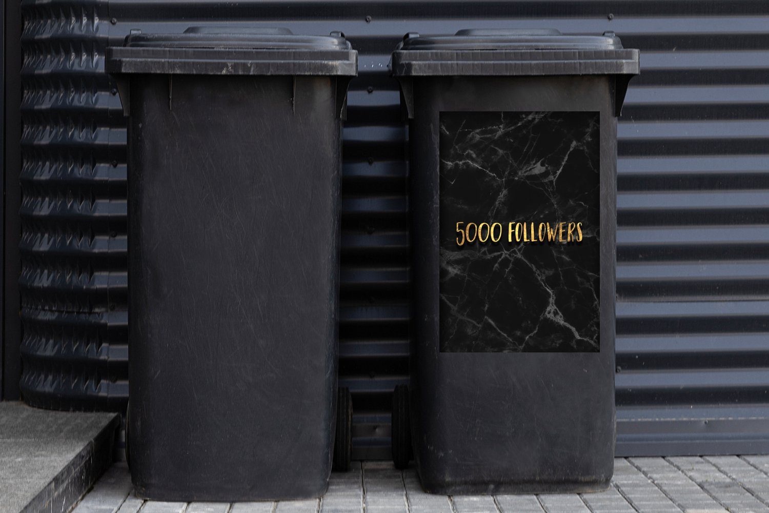 MuchoWow Wandsticker Soziale Medien - Instagram - Sticker, Abfalbehälter Marmor Mülleimer-aufkleber, (1 - Mülltonne, Gold St), Container