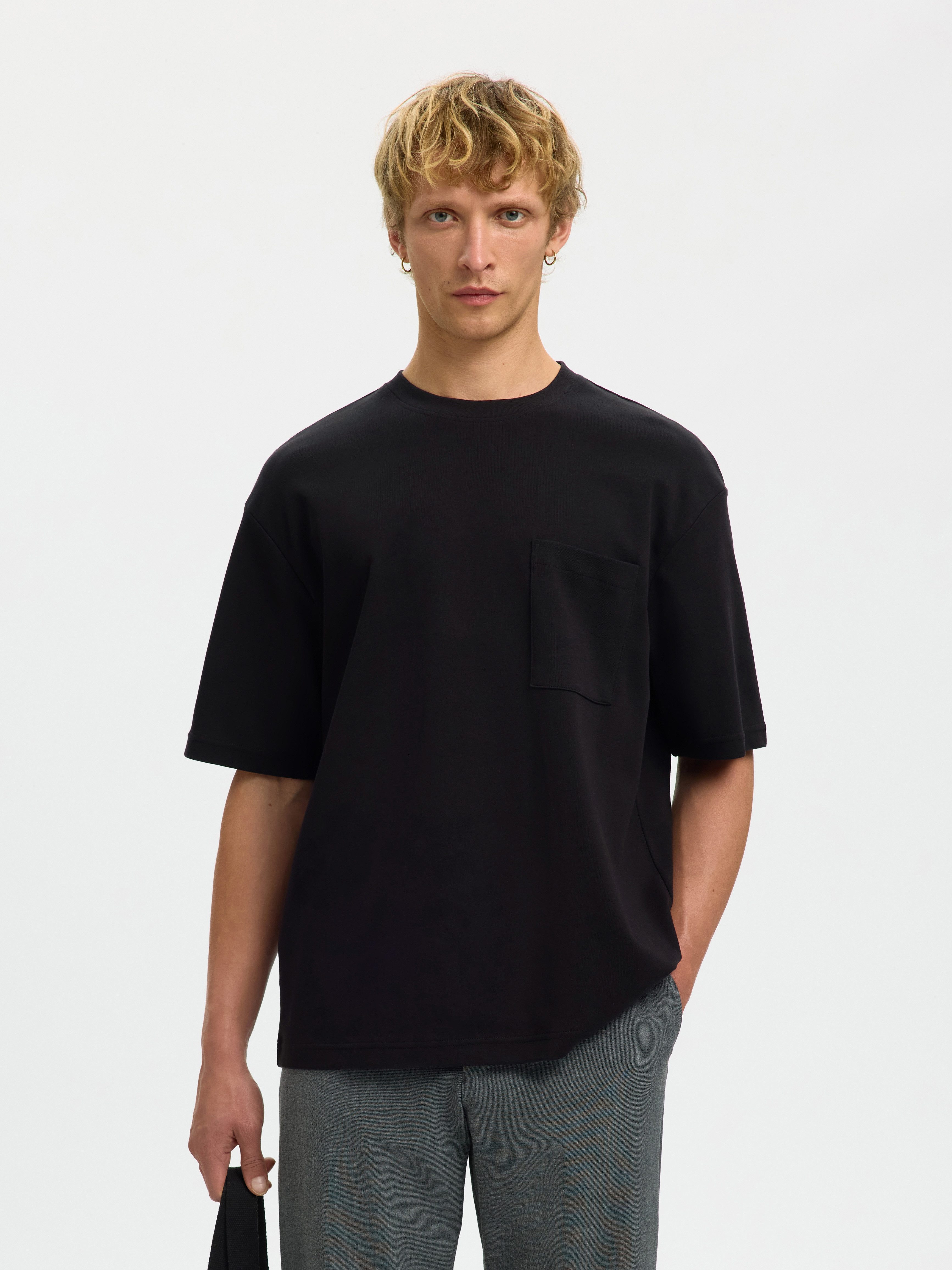 Selected T-Shirt SLHLOOSEOSCAR POCKET SS TEE NOOS