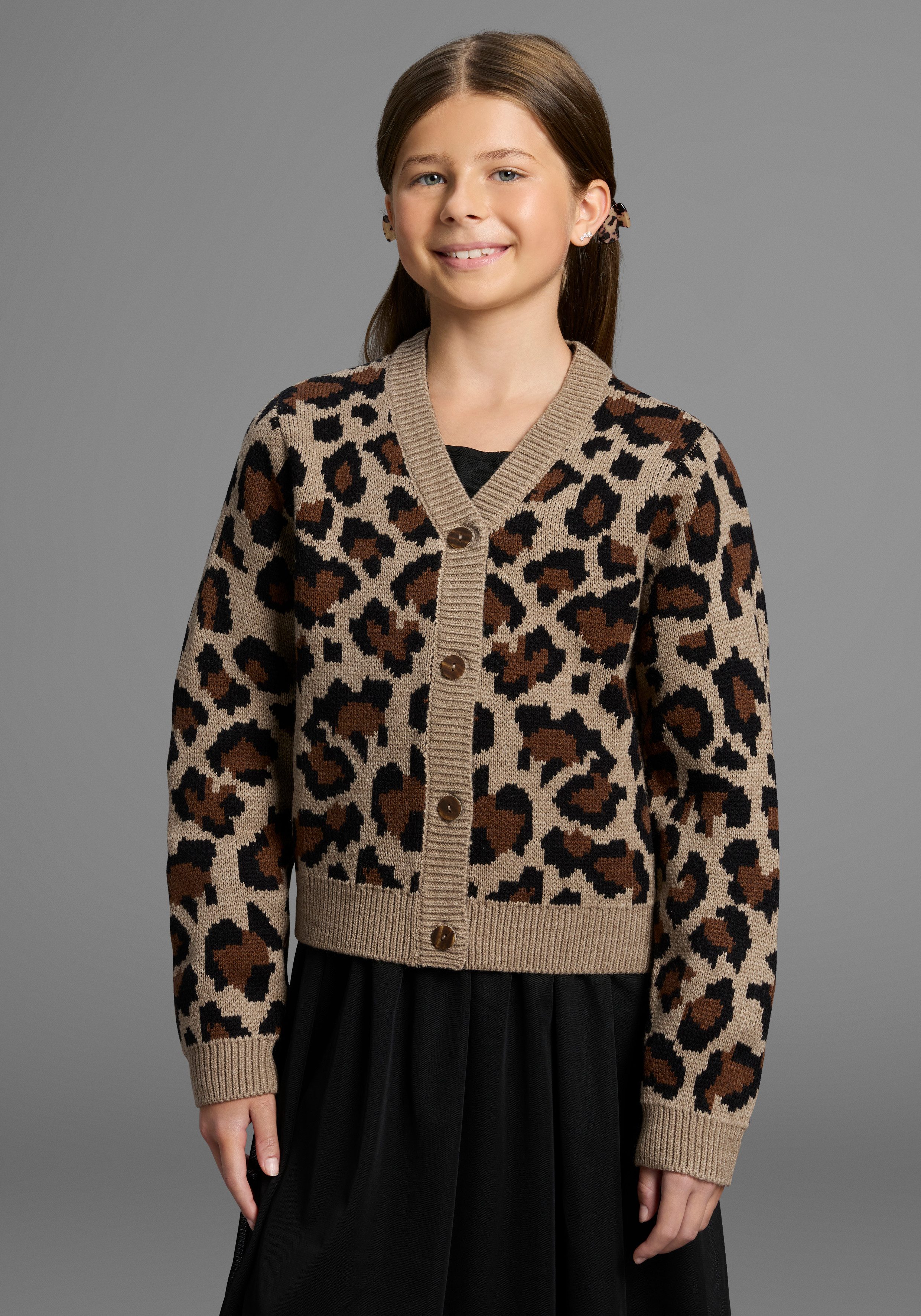 KIDSWORLD Strickjacke Strickjacke mit Leo-Muster Strickjacke in Leo-Optik