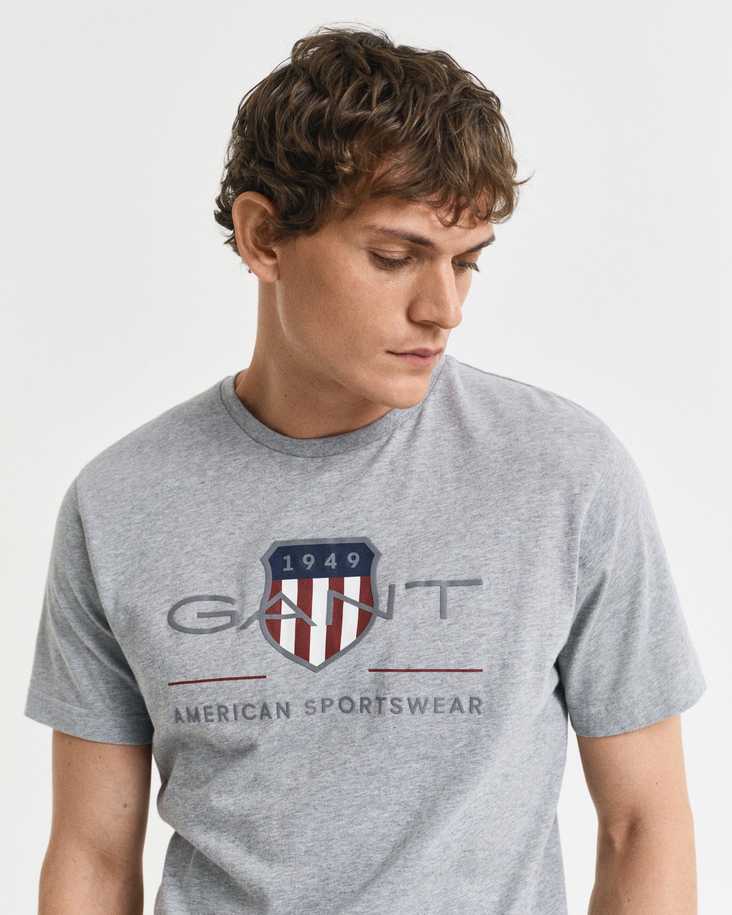 Gant T-Shirt REG ARCHIVE SHIELD SS T-SHIRT mit Logodruck auf der Brust