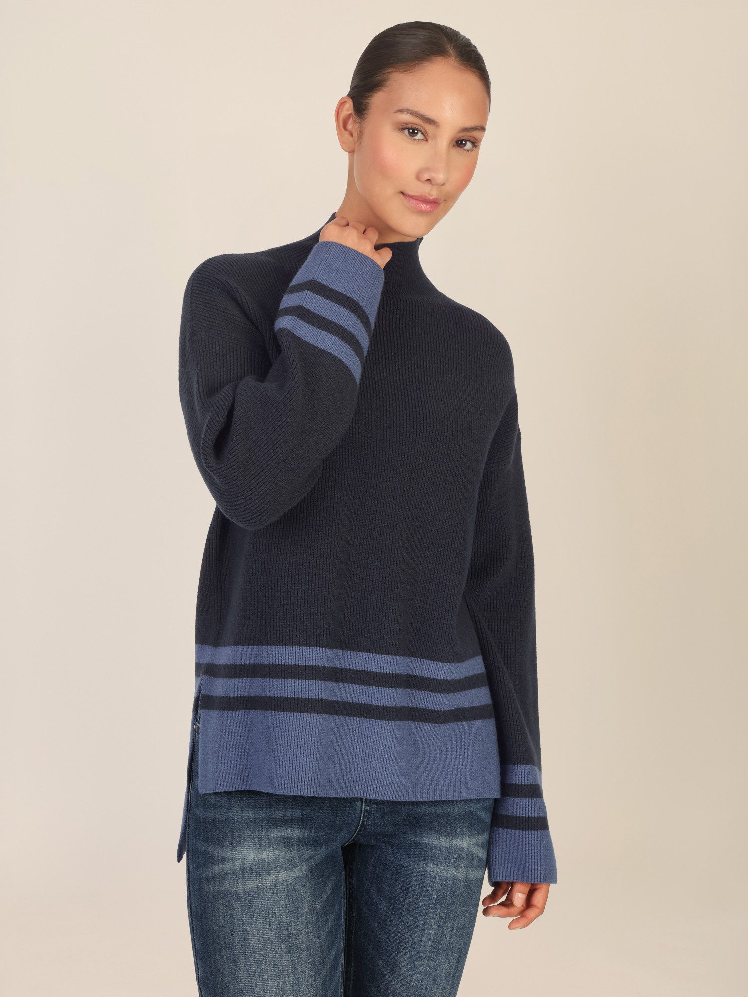 Apart Stehkragenpullover mit Kontraststreifen günstig online kaufen