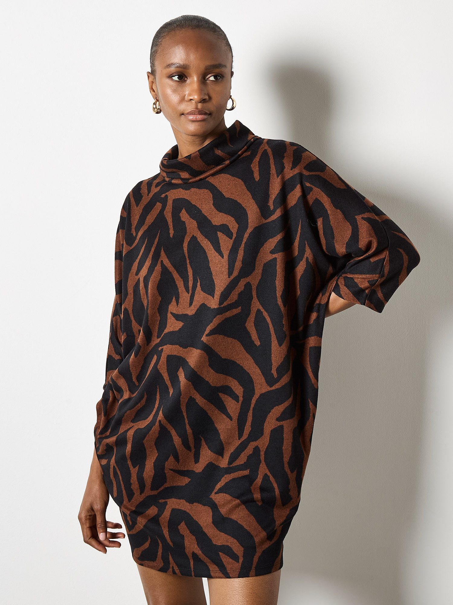 Apricot Strickkleid im Cocoon-Stil, mit weitem günstig online kaufen