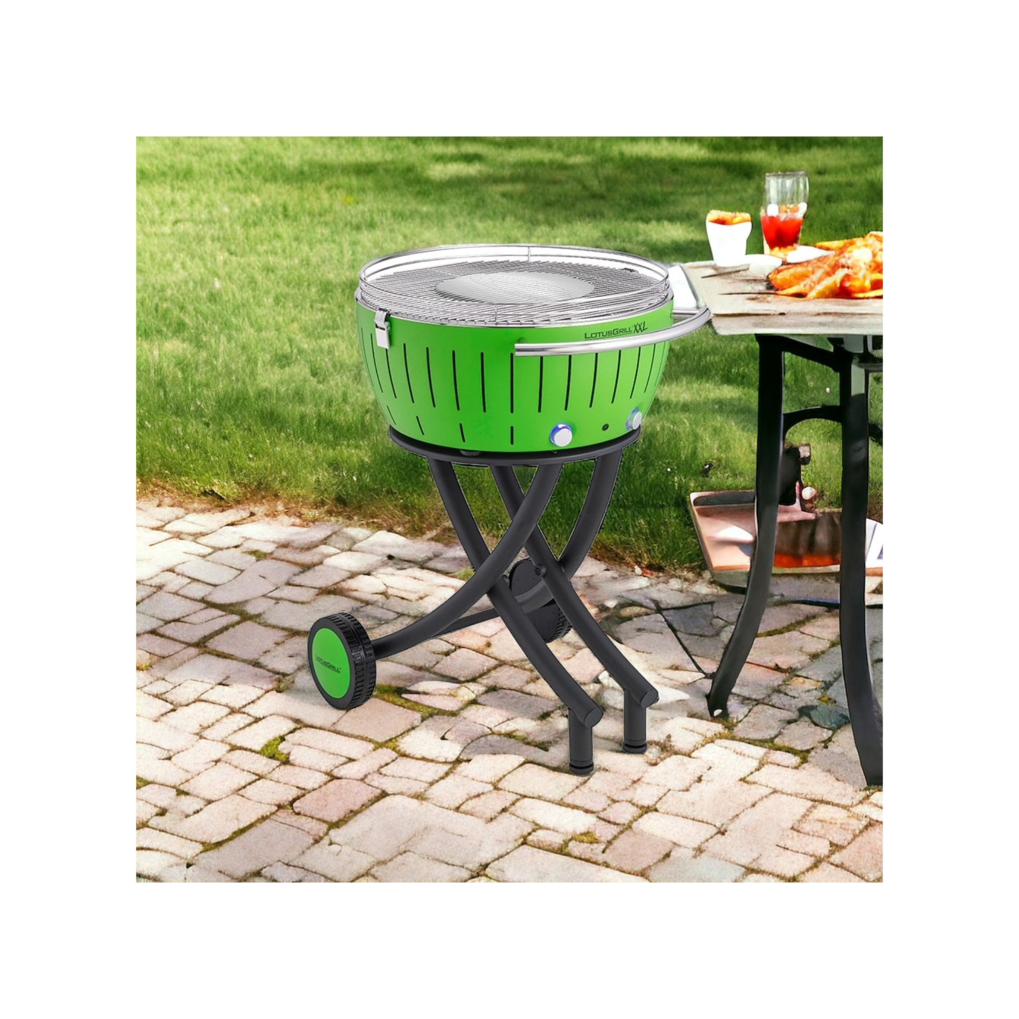 LotusGrill Holzkohlegrill LotusGrill XXL (G600) Gartengrill 22 kg Limettengrün mit USB Anschluss