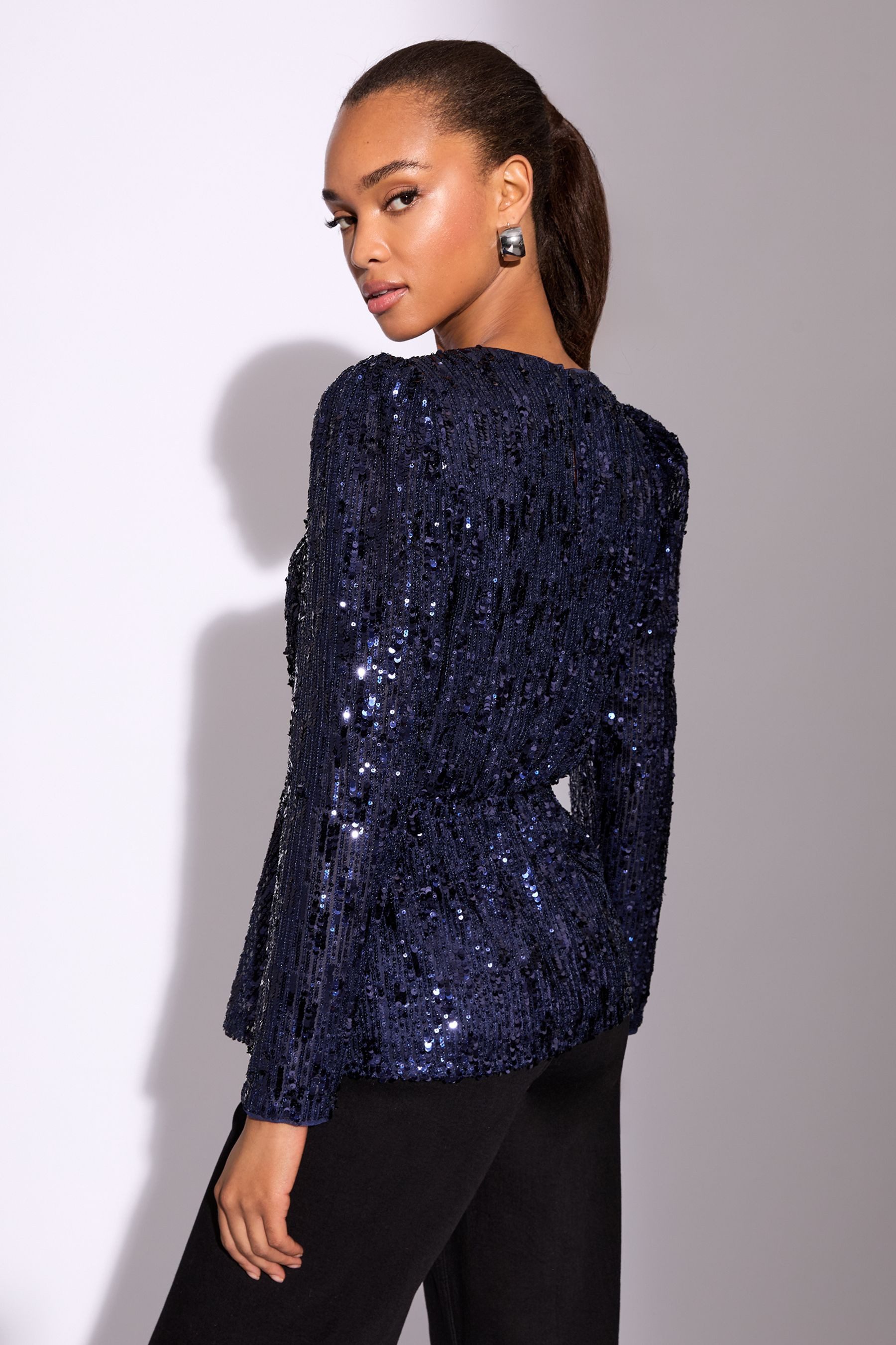 LIPSY Langarmbluse Lipsy Langärmliges Wickeltop, Regular (1-tlg) günstig online kaufen