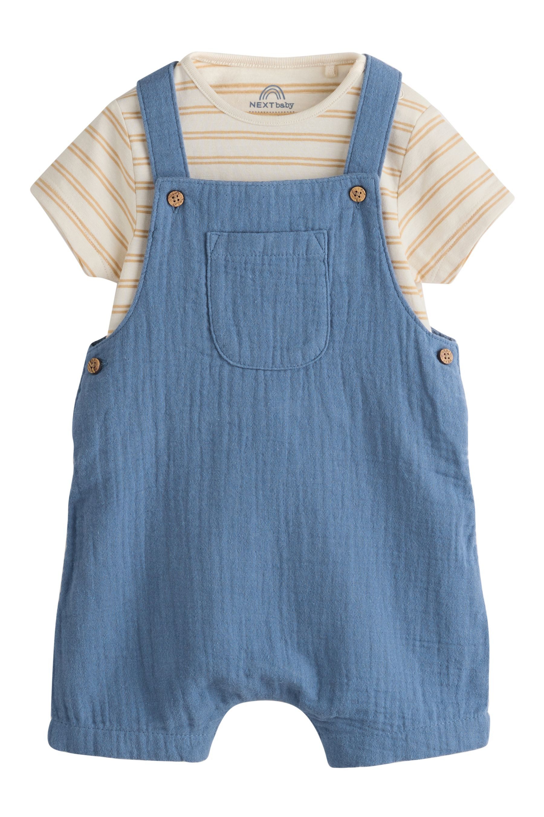 Body & Hose Baby Latzhose aus Webmaterial und Bodysuit im Set