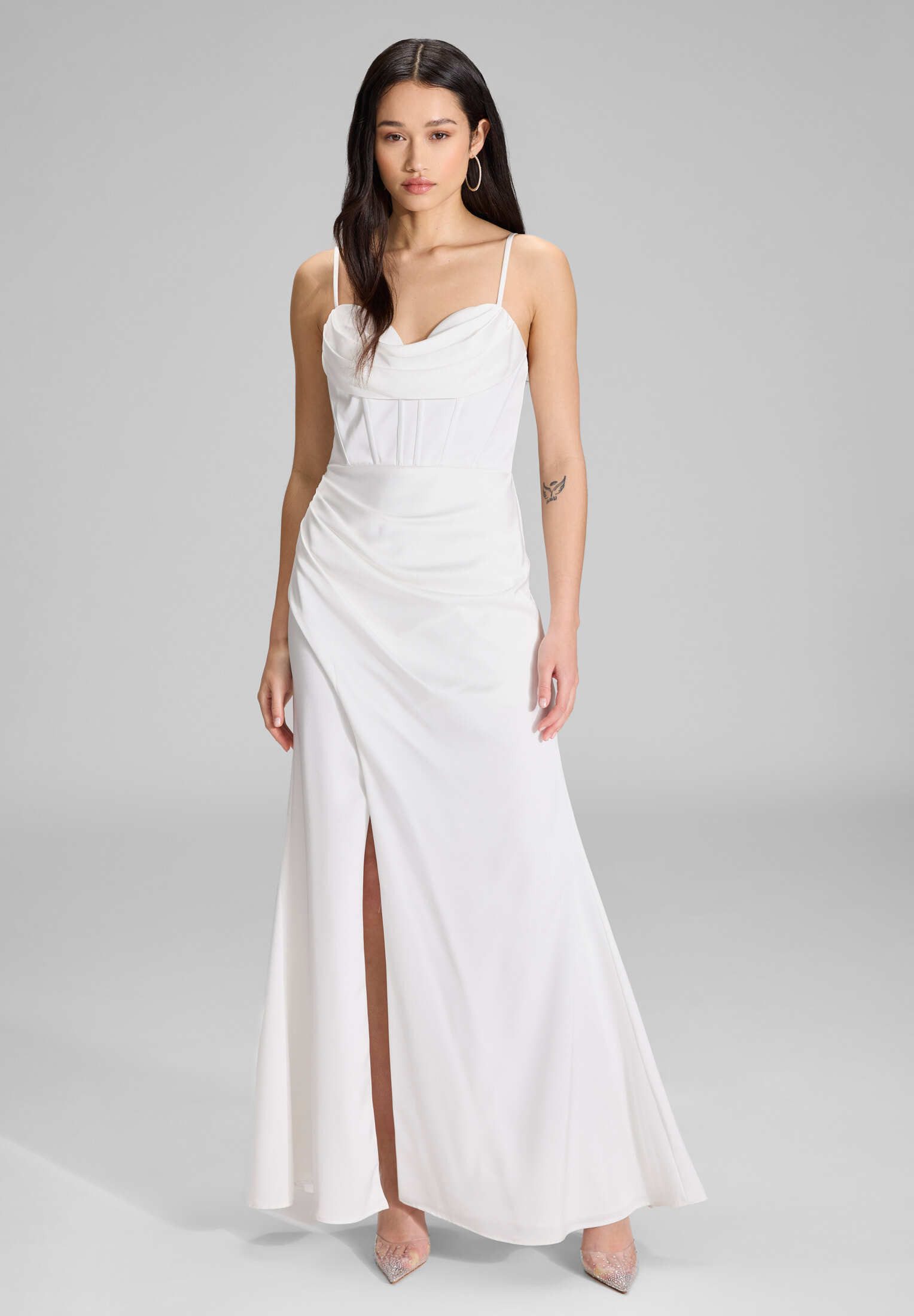 Hey Kyla Abendkleid - Satinkleid mit Drapierung und Beinschlitz Figurbetonte Passform