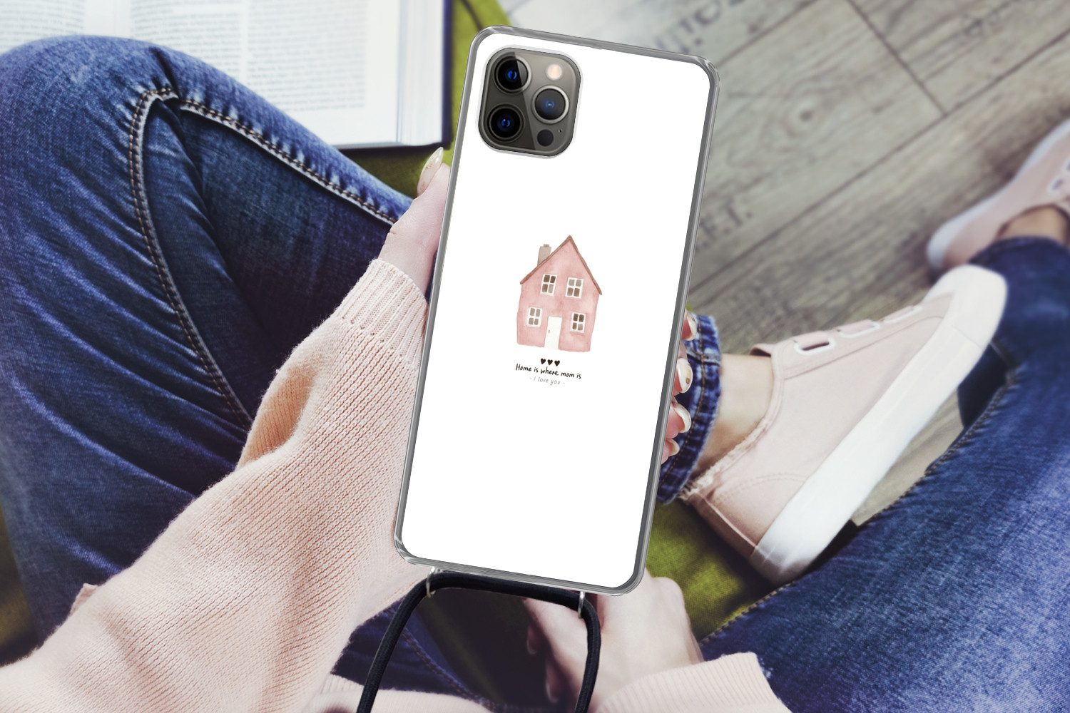 MuchoWow Handyhülle für Apple iPhone 13 Pro Landhaus - Rosa - Zitat - Mutter, Tragbare Handyhüllen mit Kette zum umhängen, Handykette Handyband