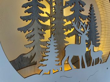 DEGAMO Weihnachtsszene Winterwald, 3D Wandbild aus Holz, rund 28,5cm, Batteriebetrieb