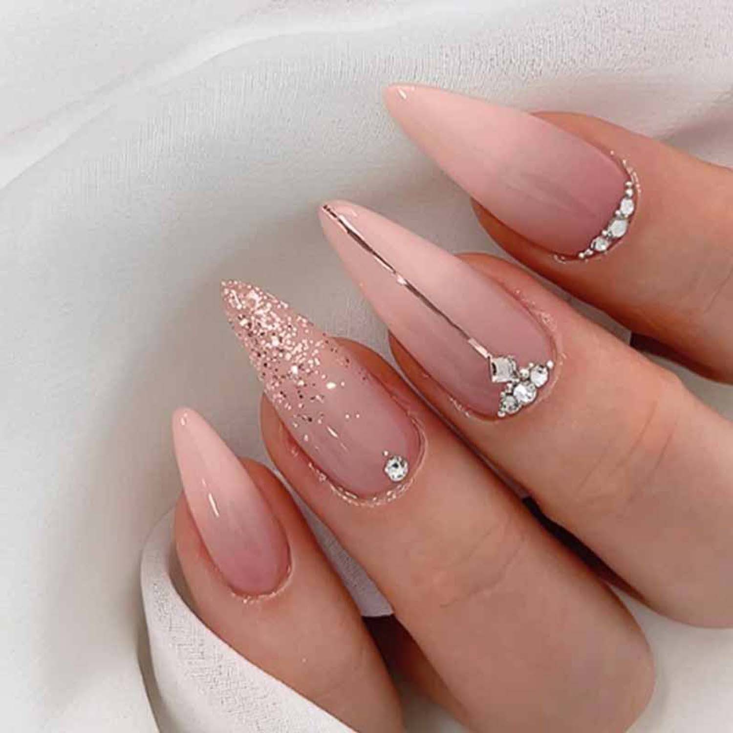 trends for living Kunstfingernägel 24 abnehmbarer mandelförmiger rautenförmiger französischer Kunstnägel, 24-tlg.