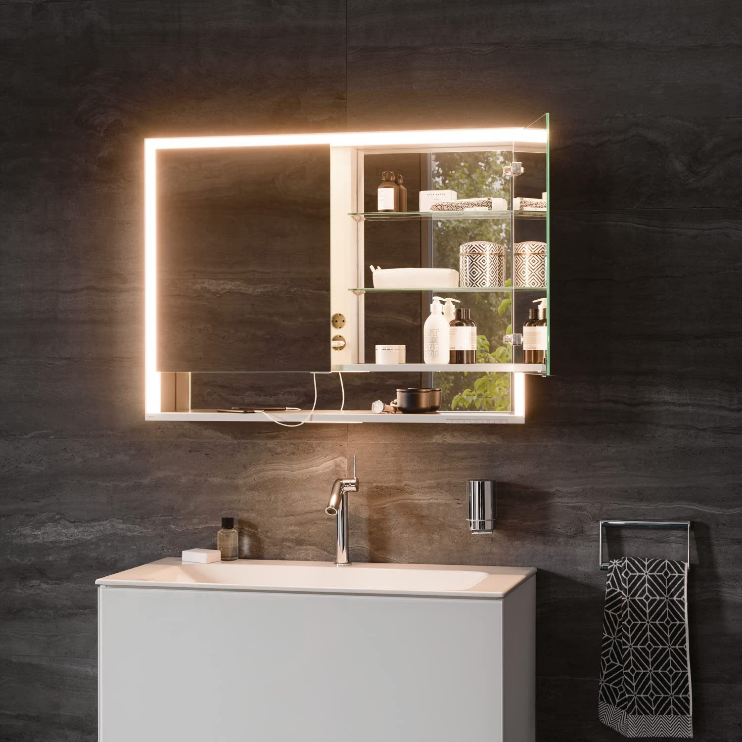 (Badezimmerspiegelschrank dimmbar, 2-türig, cm Aluminium-Korpus, Royal LED) Spiegelschrank einstellbare Lichtfarbe, Beleuchtung Keuco Lumos mit 80